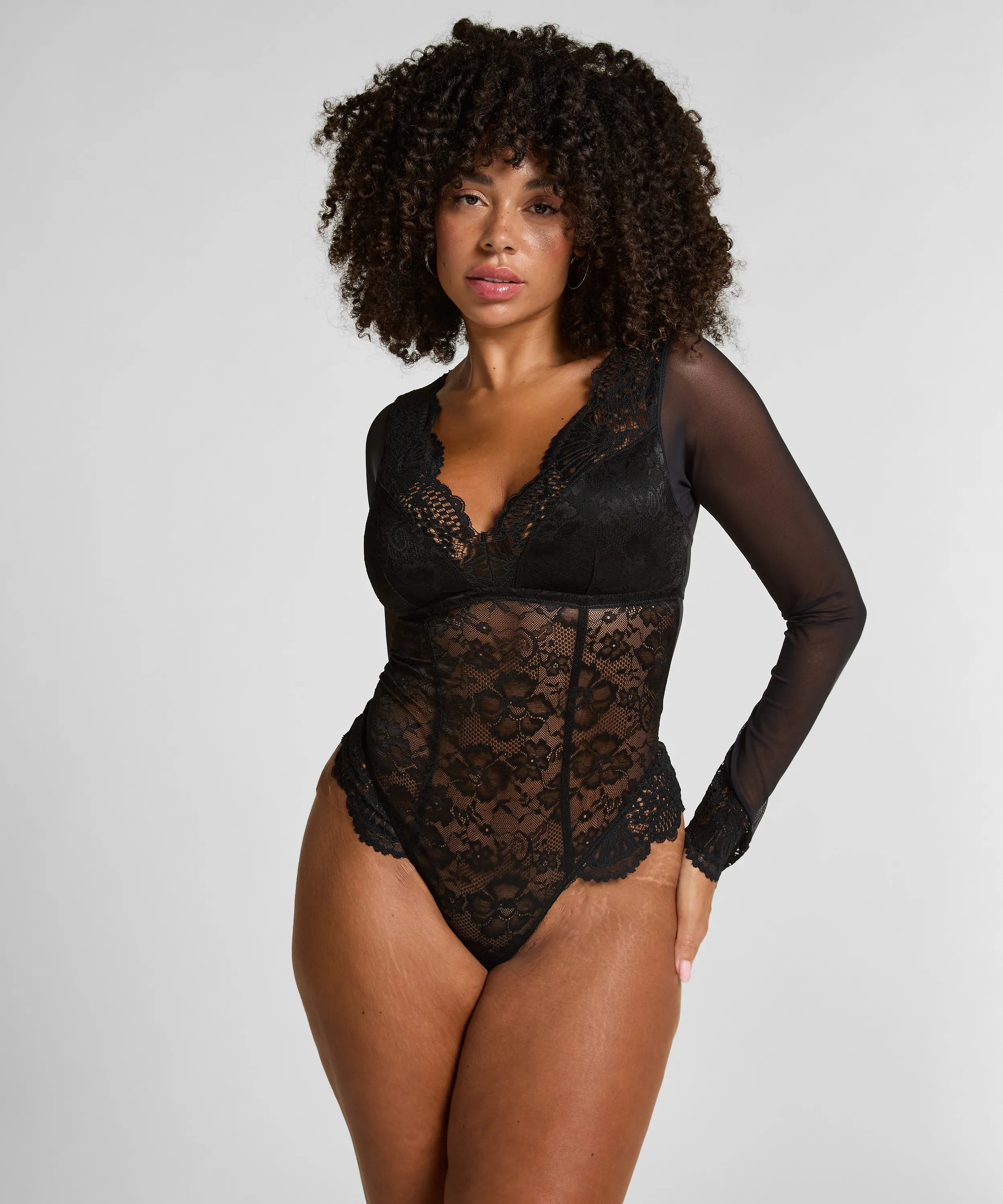 Hunkemoller_Black_Essie Longsleeved Body_303333_Caviar_01