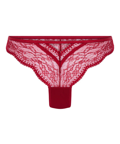 Hunkemoller_Red_Isabelle Cheekini_303353_Tibetan Red_04