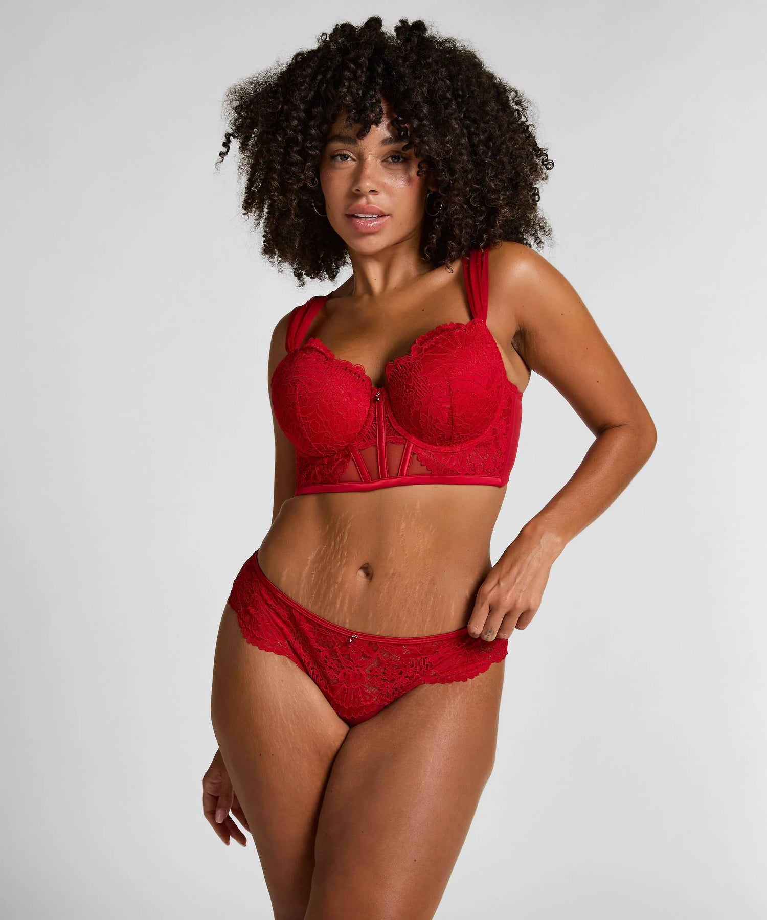 Hunkemoller_Red_Whitney Padded Underwired Longline Bra in Different Cup Sizes_303539_Chili Pepper_05