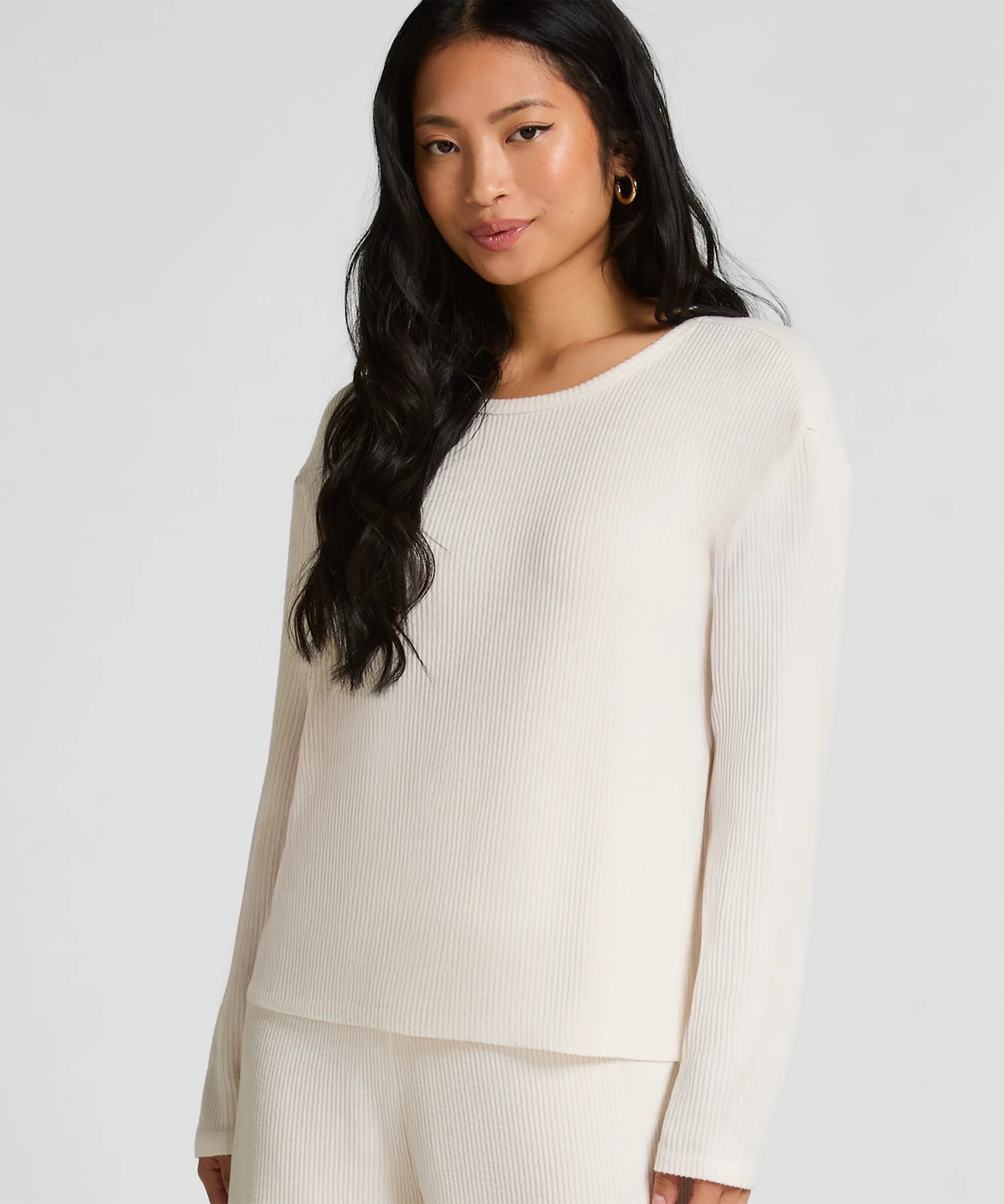 Hunkemoller_White_Jersey Long-Sleeved Pyjama Top_303579_Gardenia_01