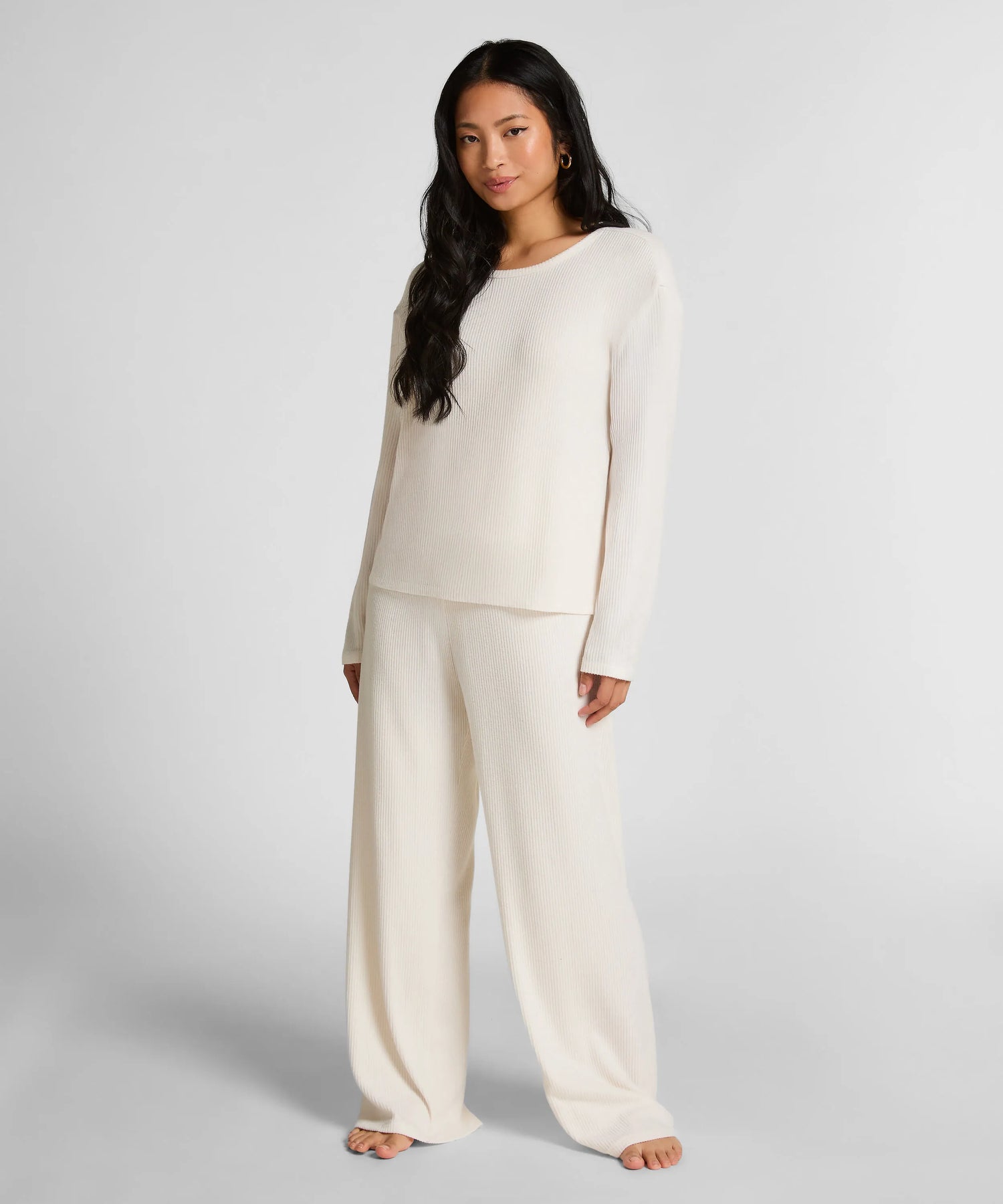Hunkemoller_White_Jersey Long-Sleeved Pyjama Top_303579_Gardenia_03