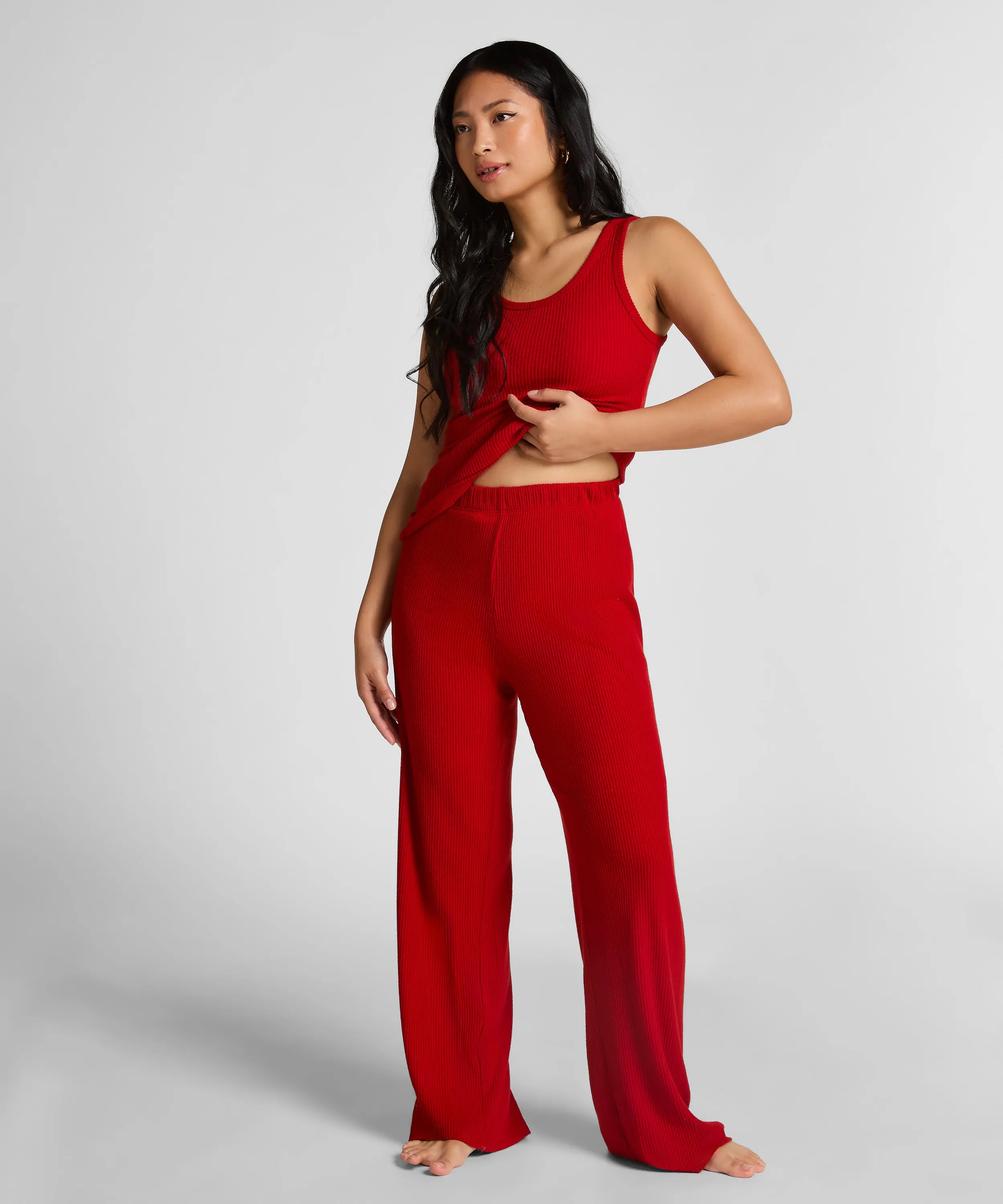 Hunkemoller_Red_Brushed Jersey Trousers_303580_Savvy Red_01