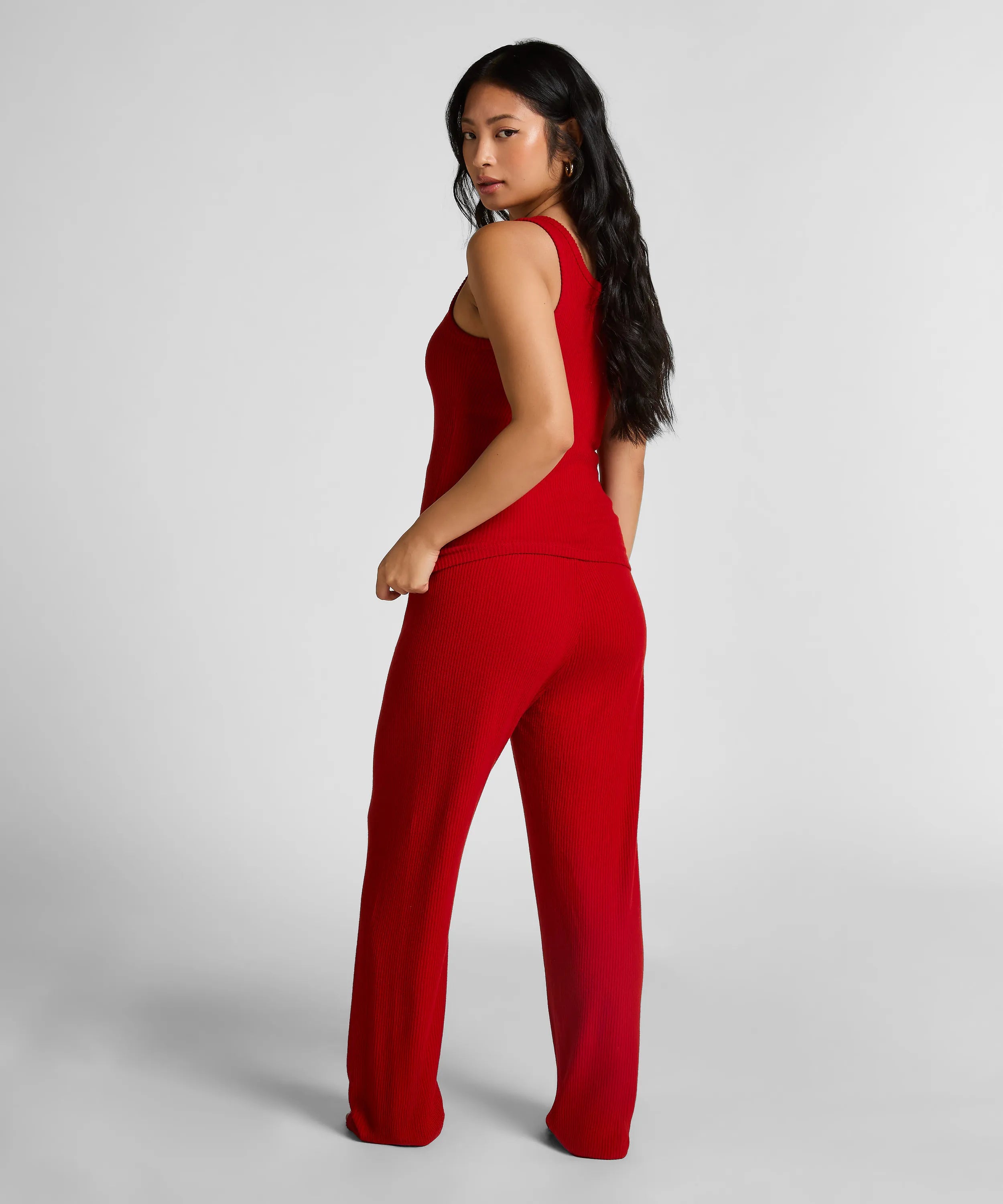 Hunkemoller_Red_Brushed Jersey Trousers_303580_Savvy Red_03