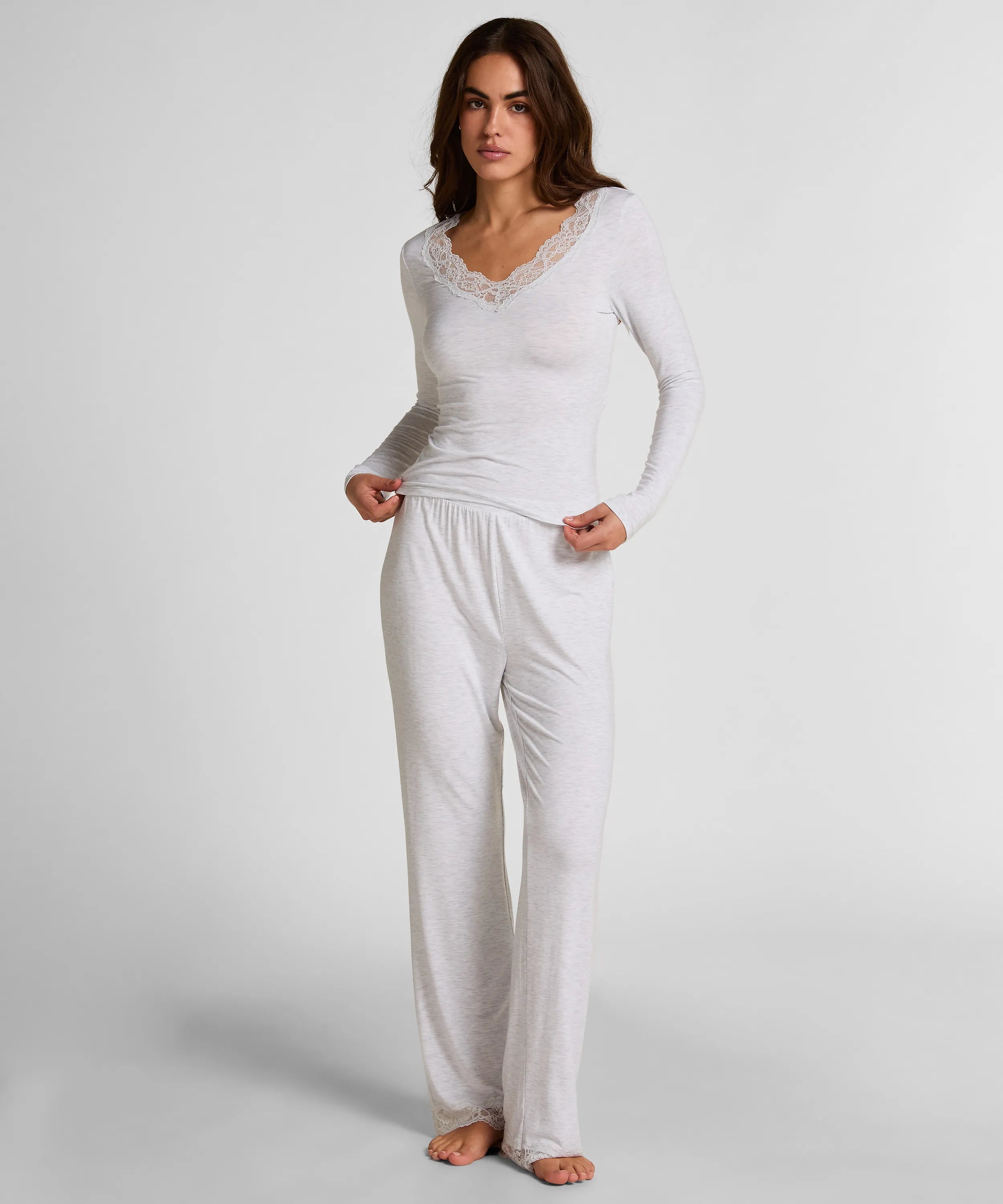 Hunkemoller_Gray_Pyjama Set_303589_White Grey Melee_01