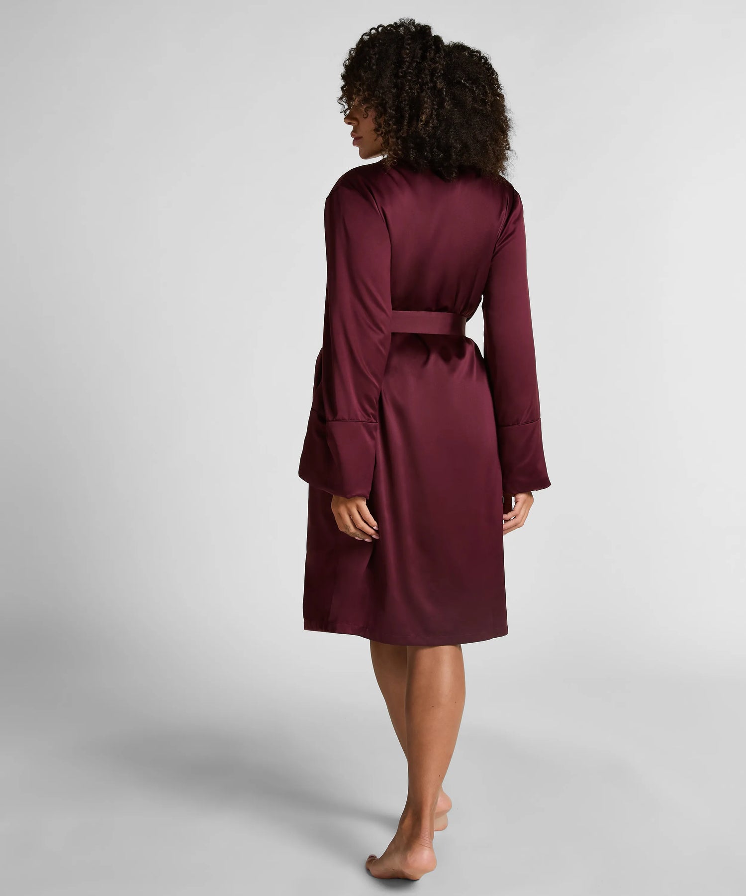 Hunkemoller_Purple_Satin Fleece Bathrobe_303597_Fig_03