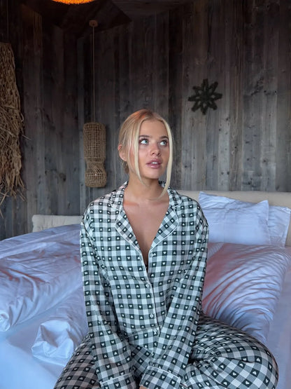 Hunkemoller_Green_Pyjamaset Twill_303610_Green Gables_04