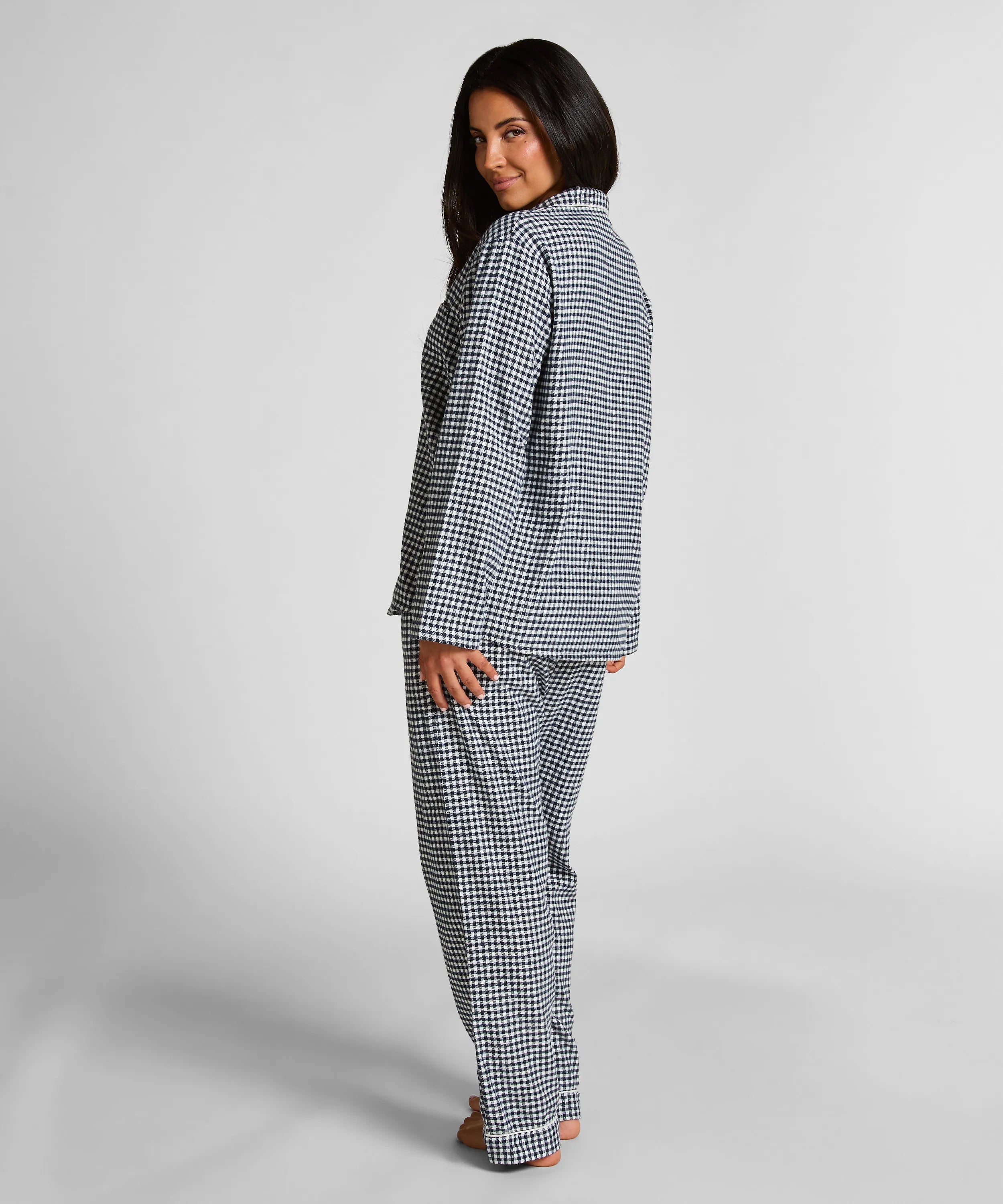 Hunkemoller_Blue_Essentials Flannel Pyjama Top_303628_Peacoat_04