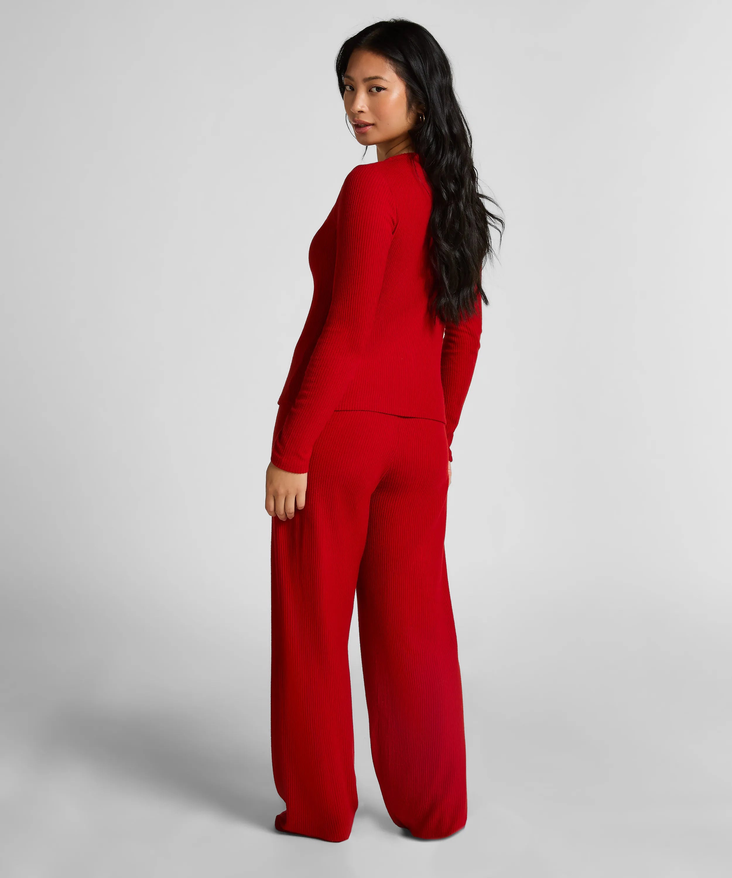 Hunkemoller_Red_Cardigan Ribbed Jersey_303657_Savvy Red_04