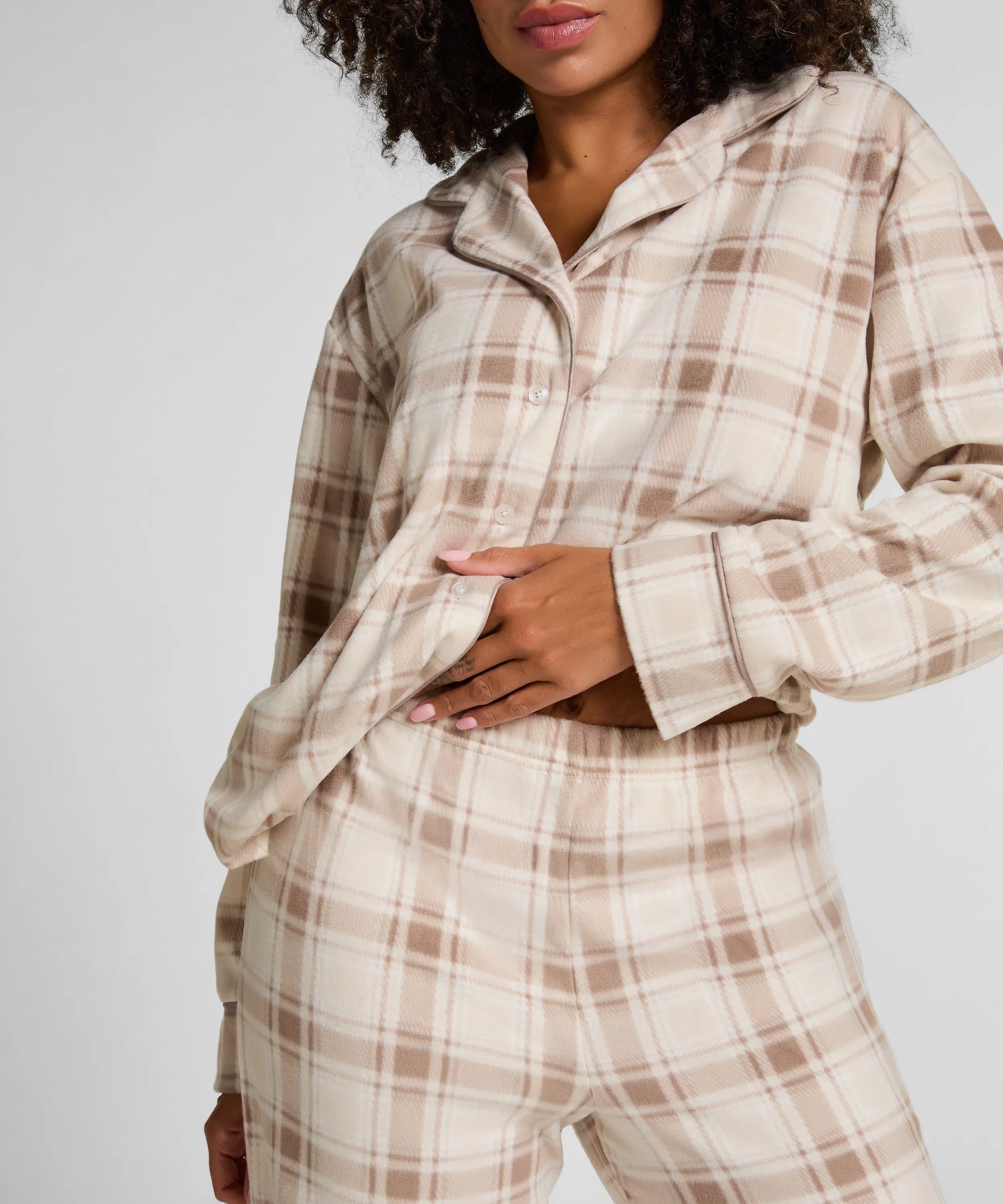 Hunkemoller_White_Pyjamaset Polar Fleece_303670_Whitecap Gray_02