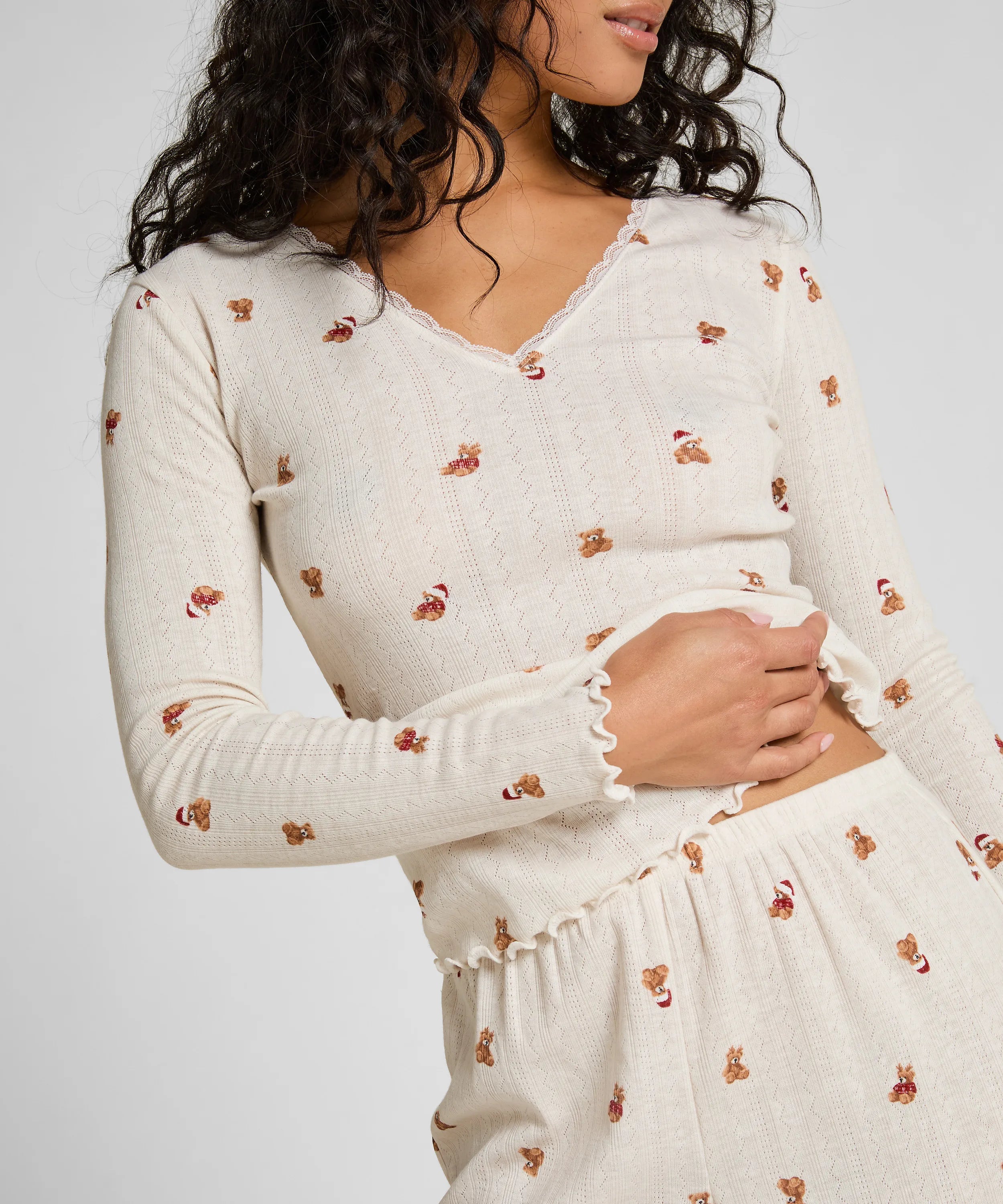 Hunkemoller_White_Pointelle Pyjama Set_303706_Gardenia_02