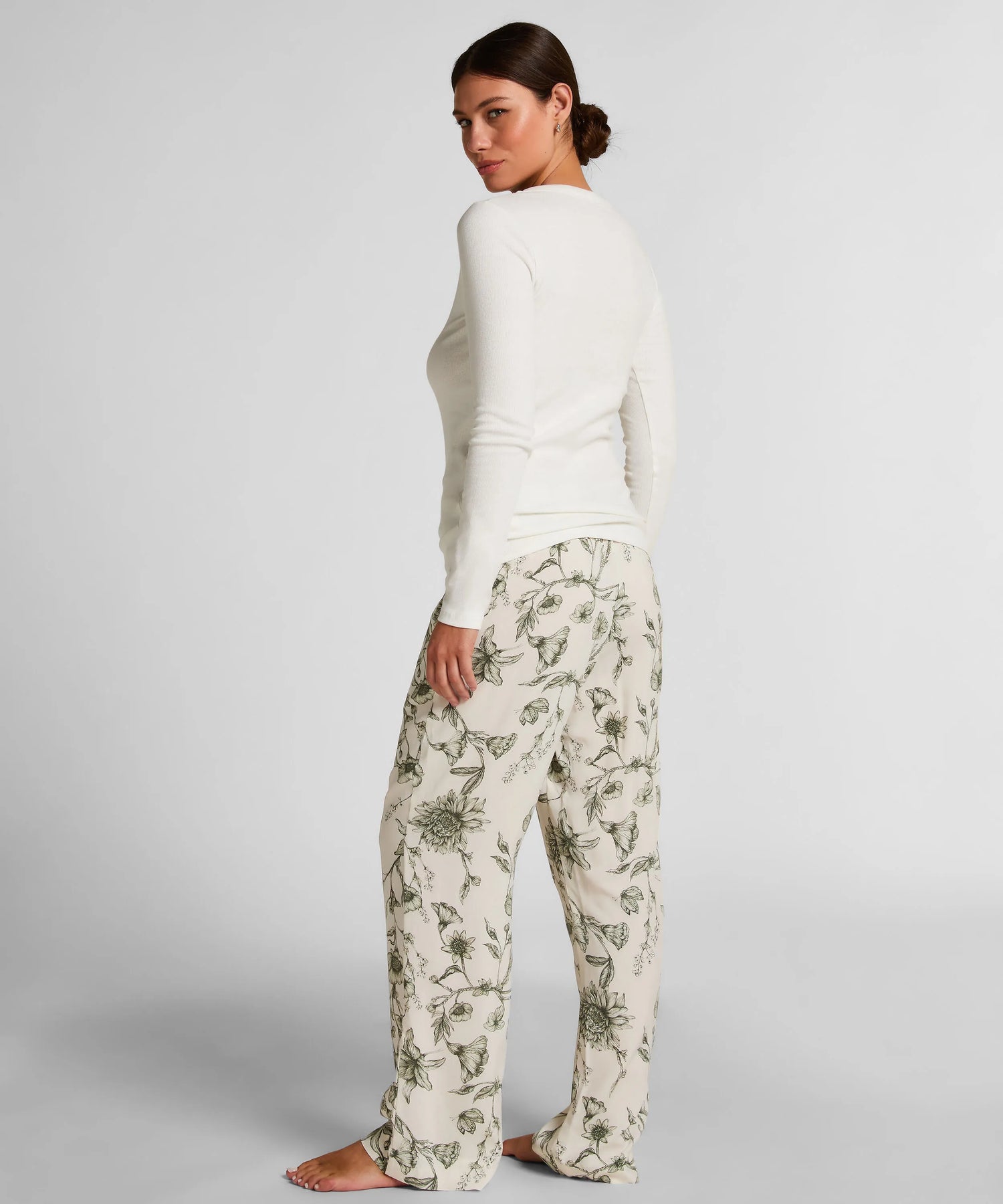 Hunkemoller_White_Cotton Pyjama Top_303865_Gardenia_03