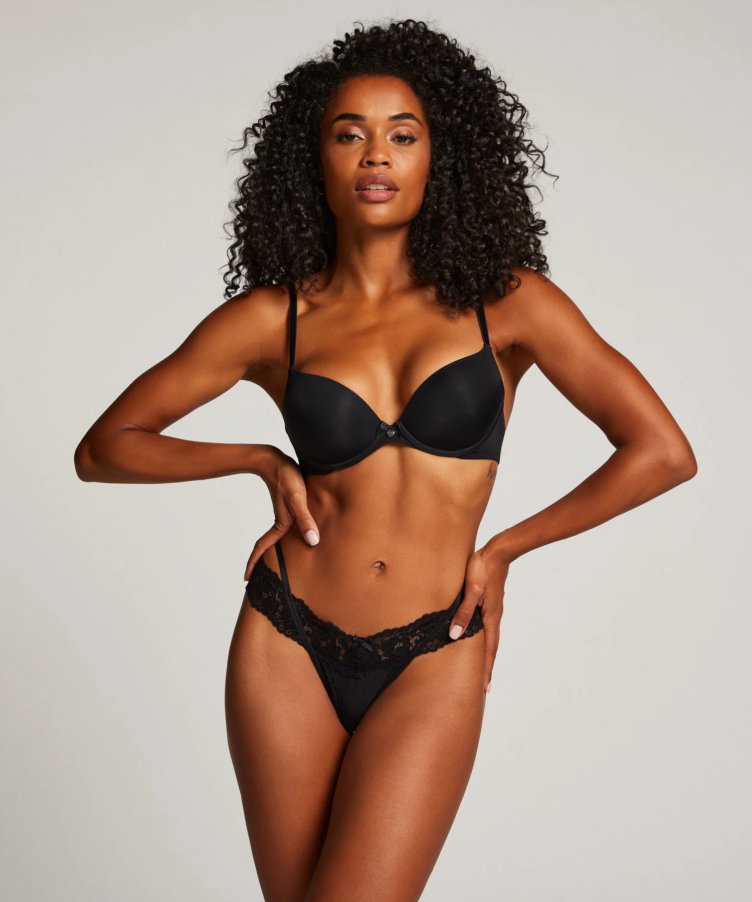 Hunkemoller Black Women Elliena 3-Pack Thong SKU: 304025_Black Image 01