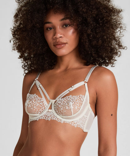 Hunkemoller White Women Kristina Non-Padded Underwired Longline Bra SKU: 304156_White Image 01