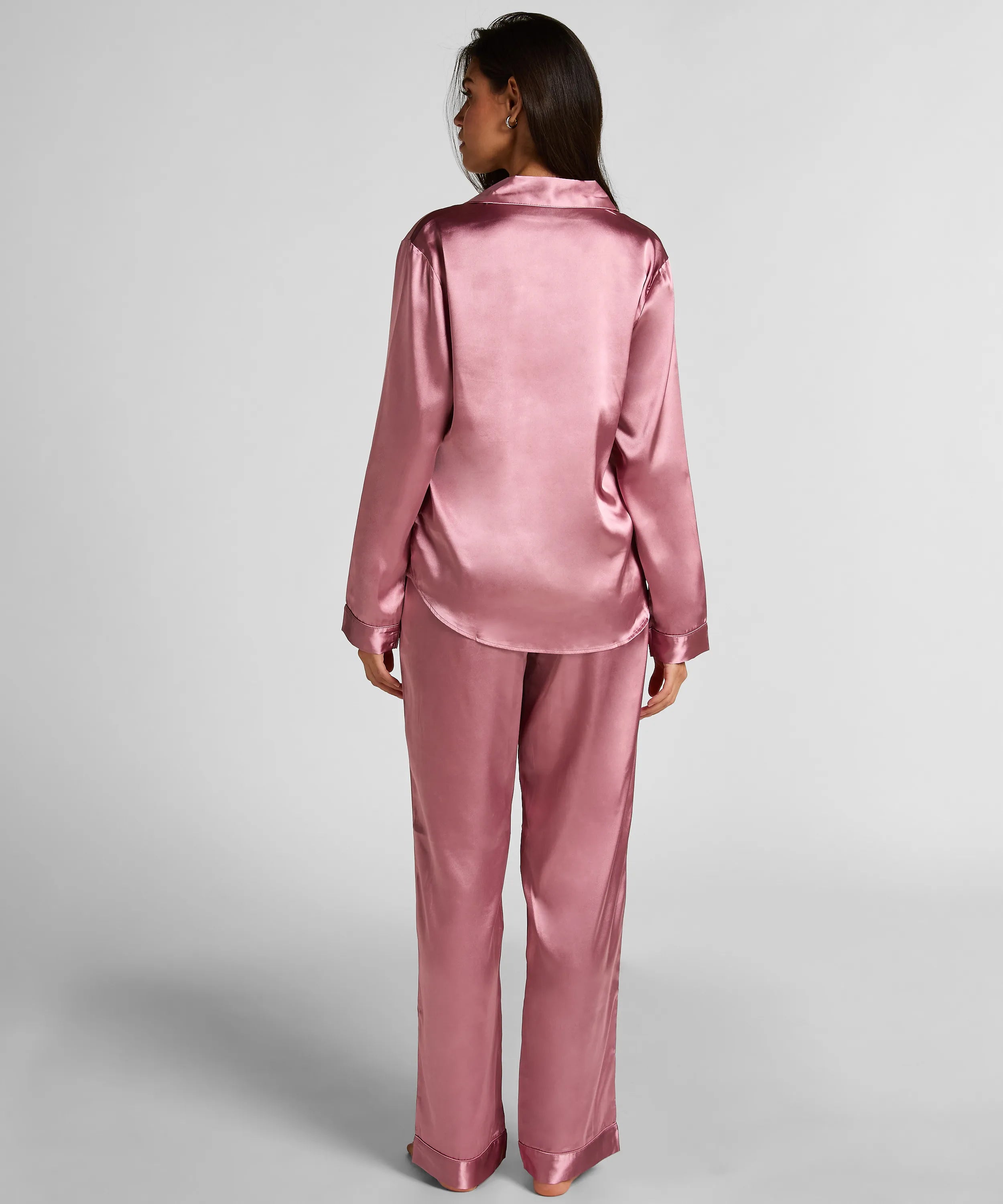 Hunkemoller Lilas Women Shiny Satin Pyjama Set SKU: 304613_Lilas Image 03