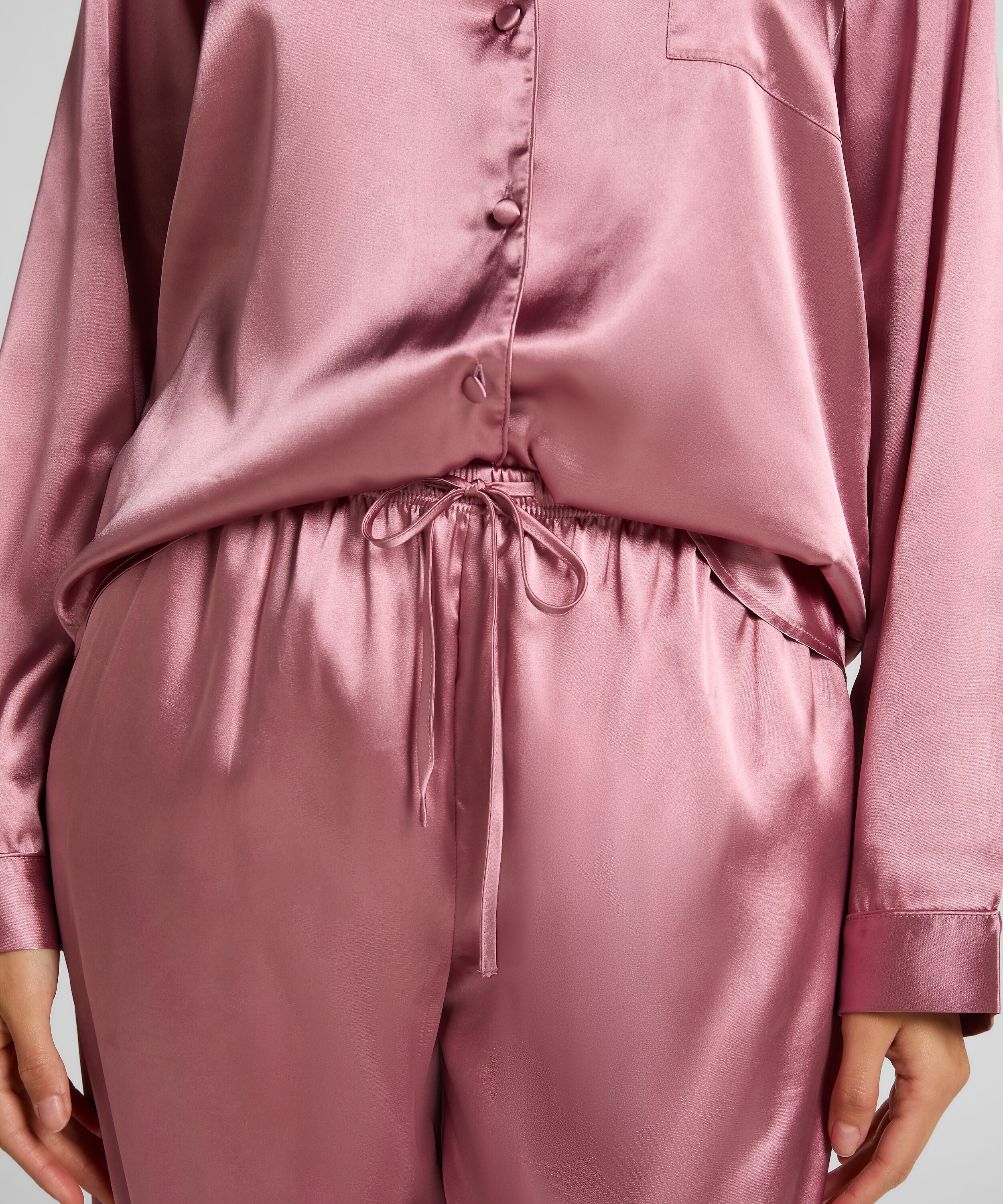 Hunkemoller Lilas Women Shiny Satin Pyjama Set SKU: 304613_Lilas Image 05