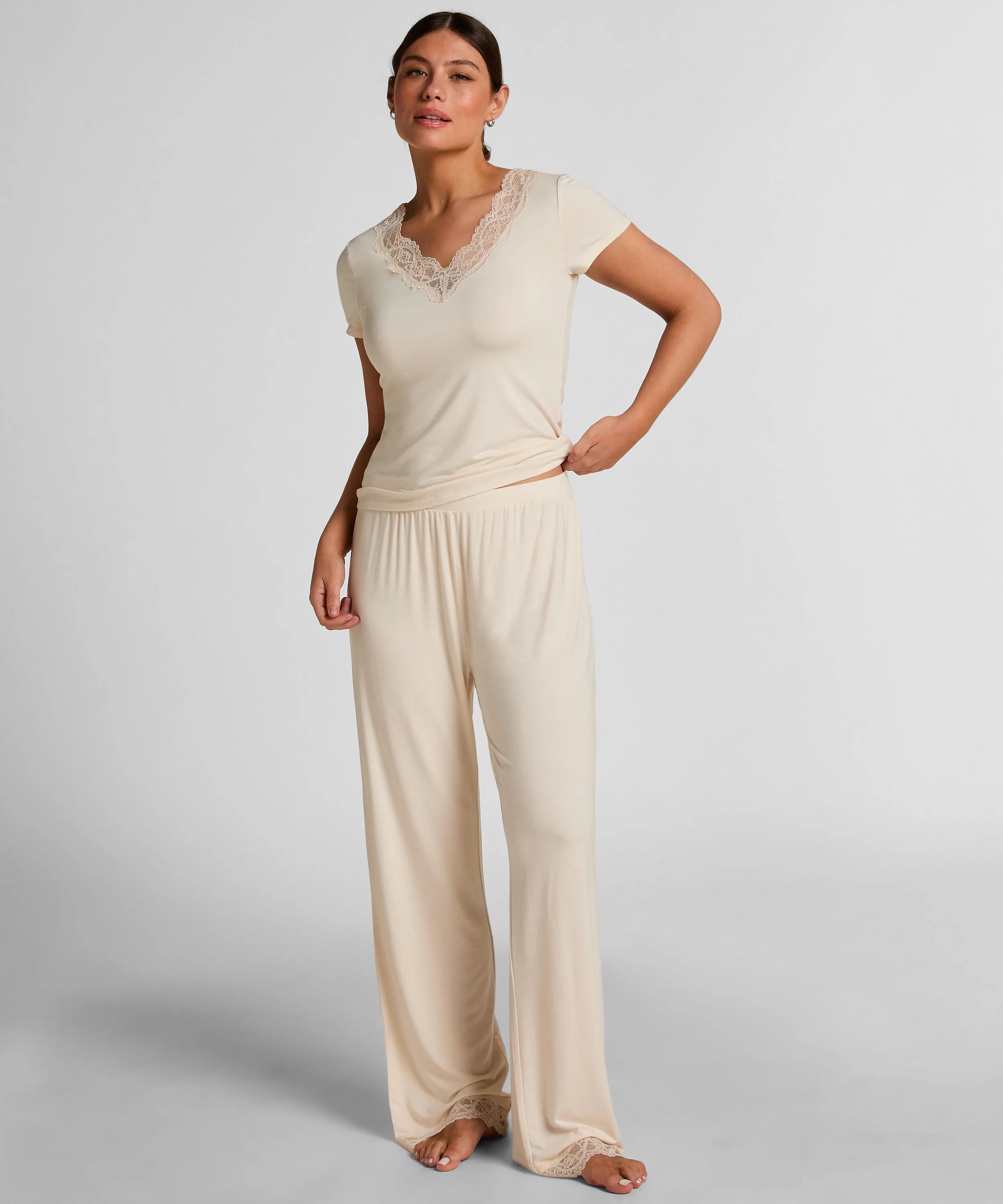 Hunkemoller White Women Nana Pyjama Set SKU: 304643_White Image 01