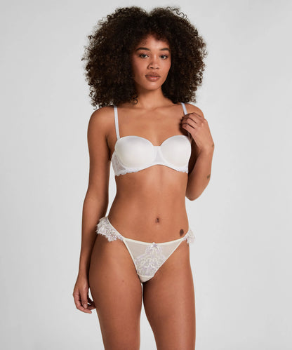 Hunkemoller White Women Solene Thong SKU: 304951_White Image 01