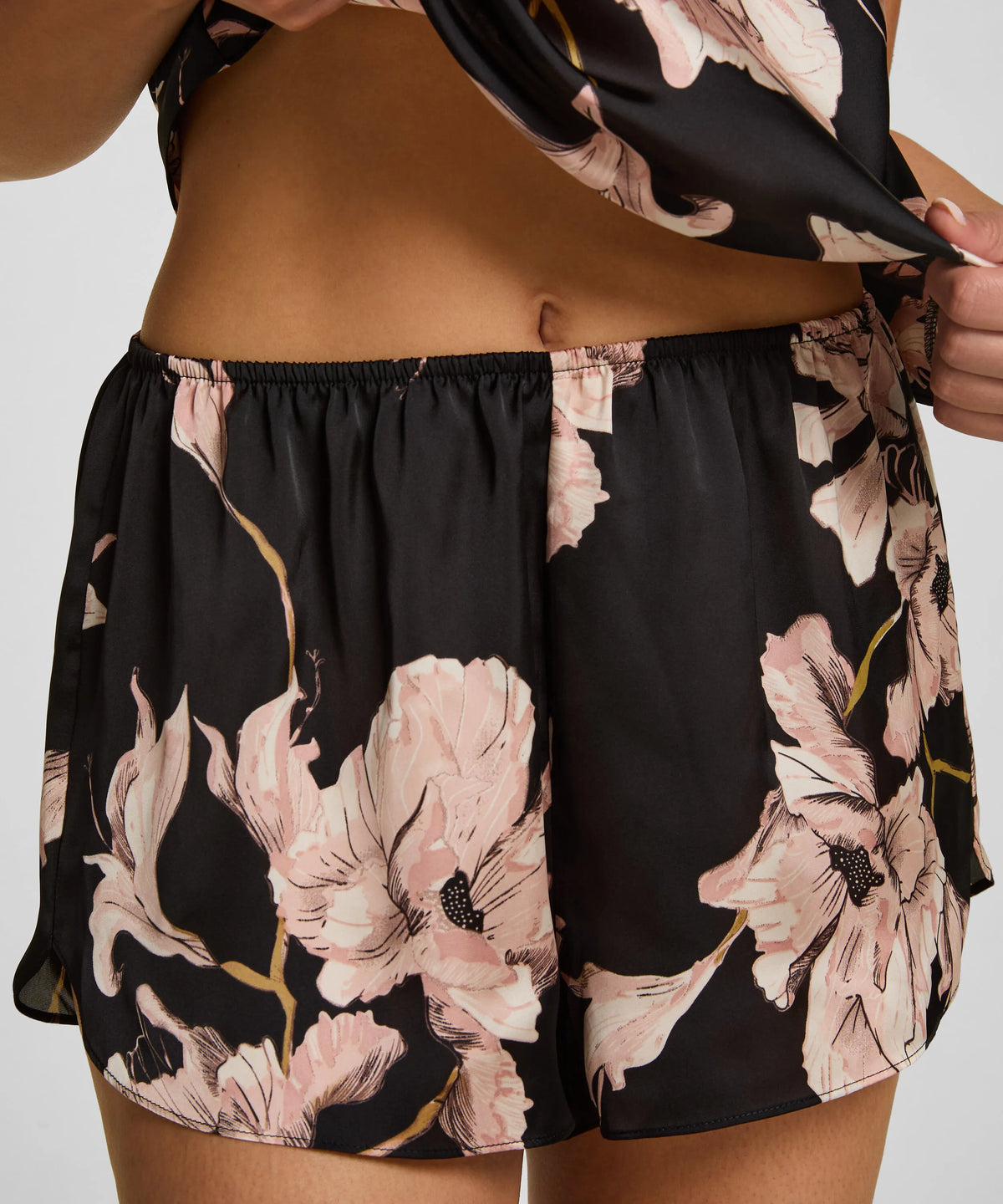 Hunkemoller Caviar Women Short Flower SKU: 306187_Caviar Image 02