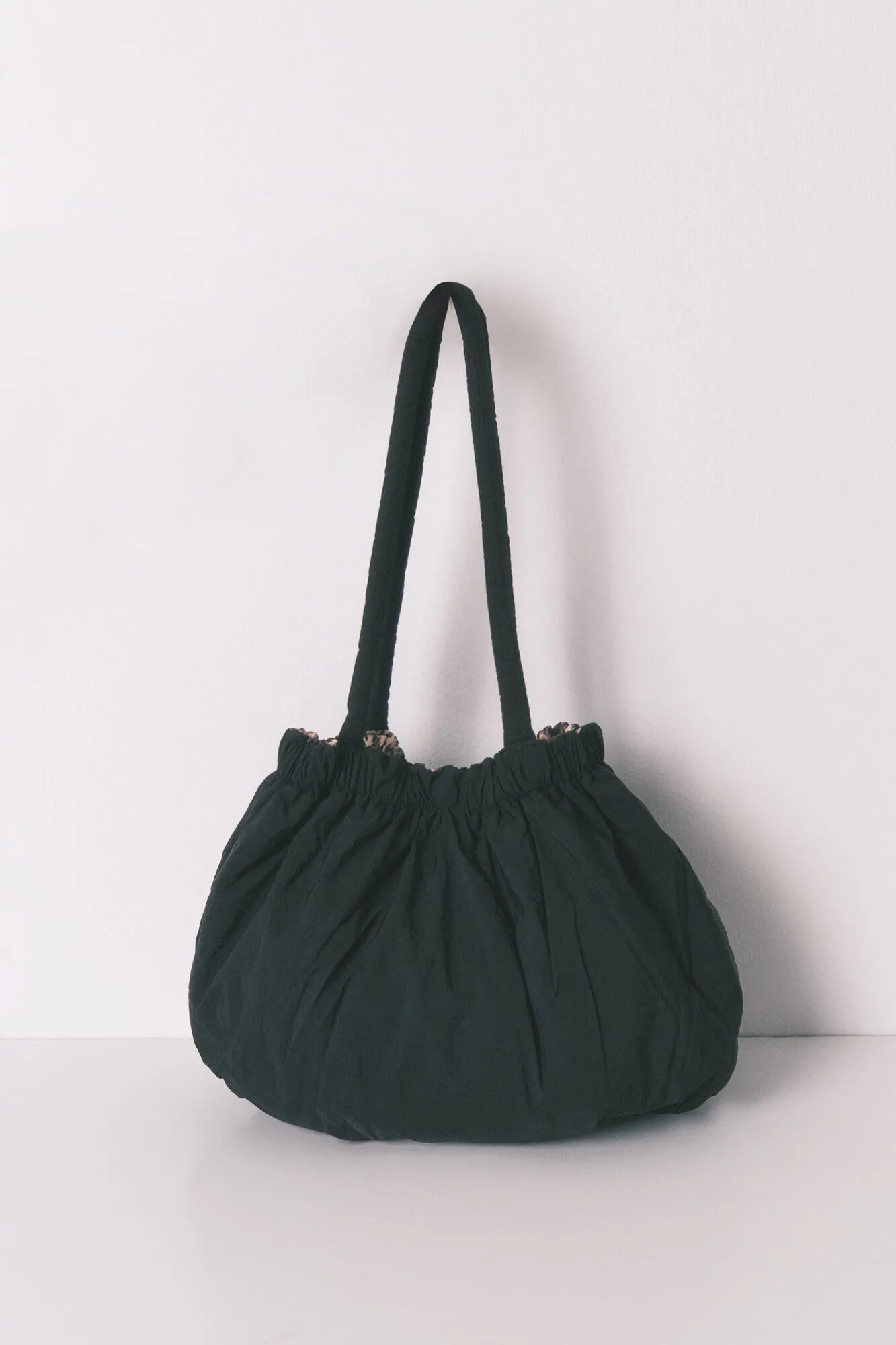 Women Secret_Nude_Animal Print Reversible Nylon Handbag_3062337_39_05