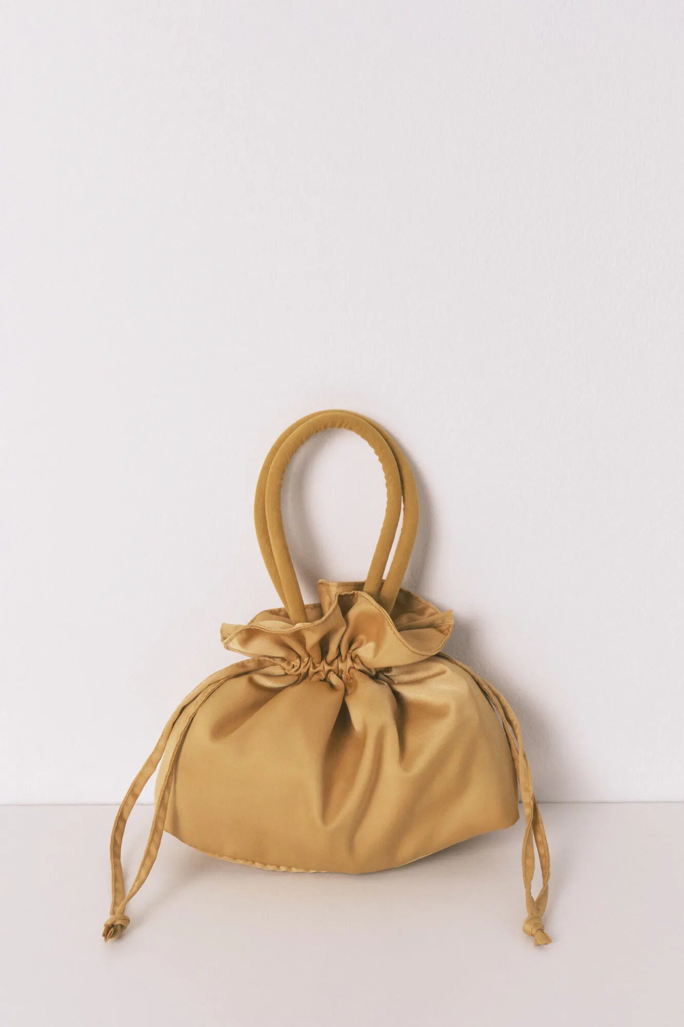 Women Secret_Gold/Mustard_Mustard Print Satin Vanity Case_3063295_08_02