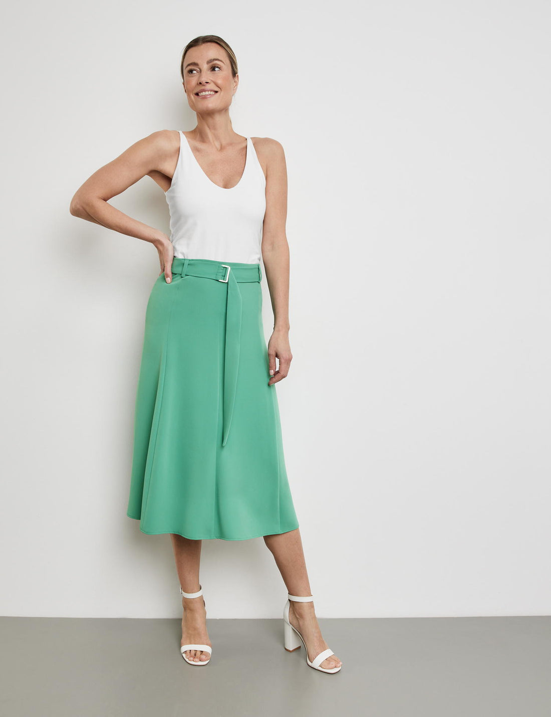 Skirt In An A-Line Design With A Tie-Around Belt_310011-31263_50946_01