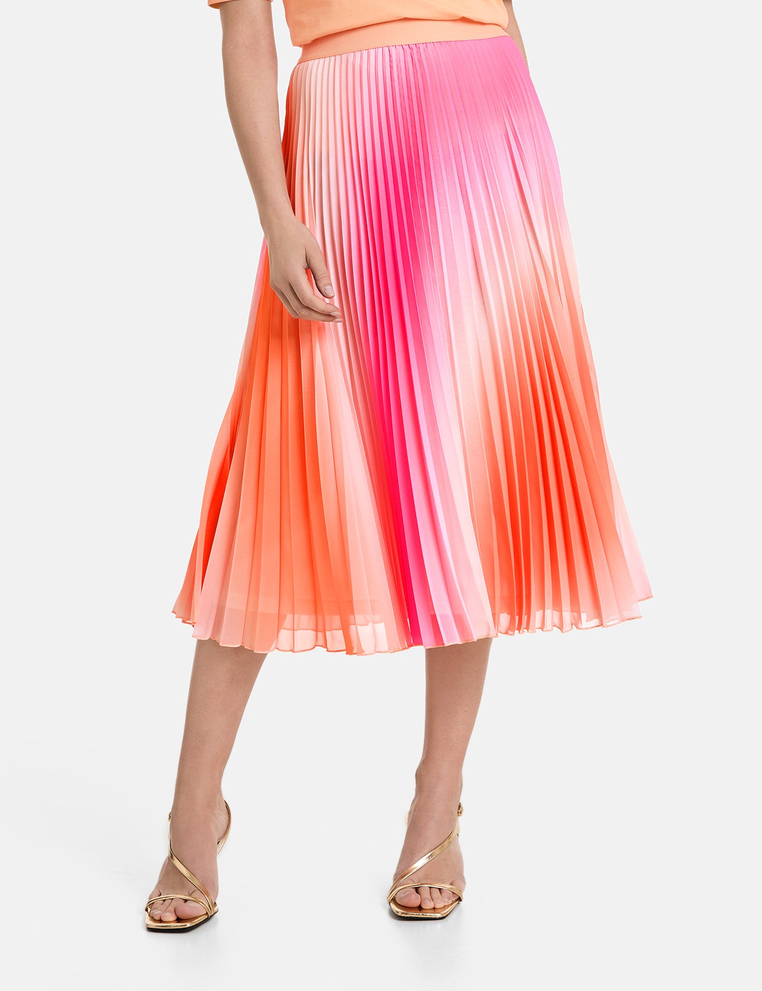 Pleated Skirt With Colour Graduation_310028-31268_3038_04