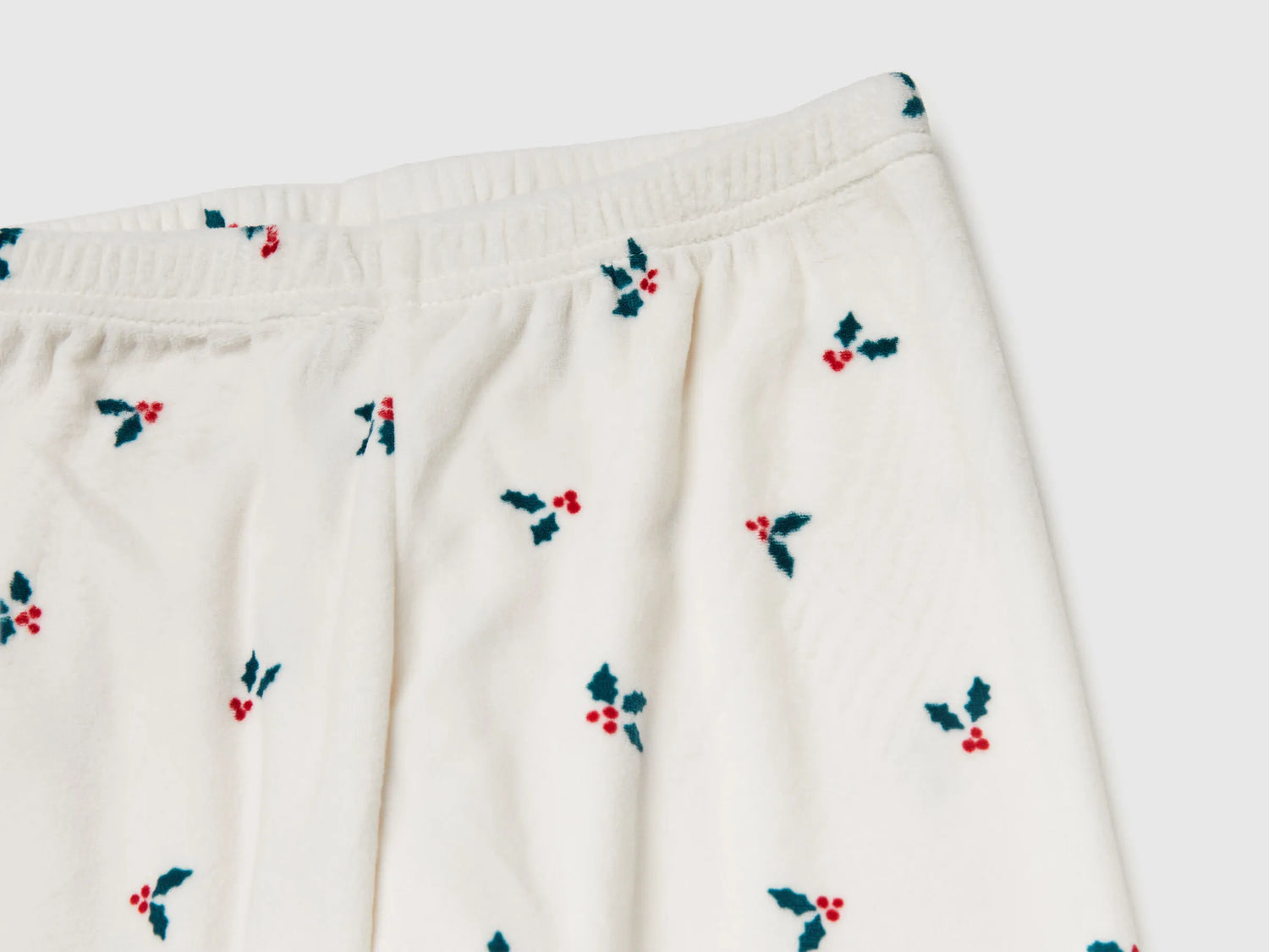 Benetton Creamy White Girls Christmas Pyjamas with Holly SKU: 312W0P09R_67P Image 03