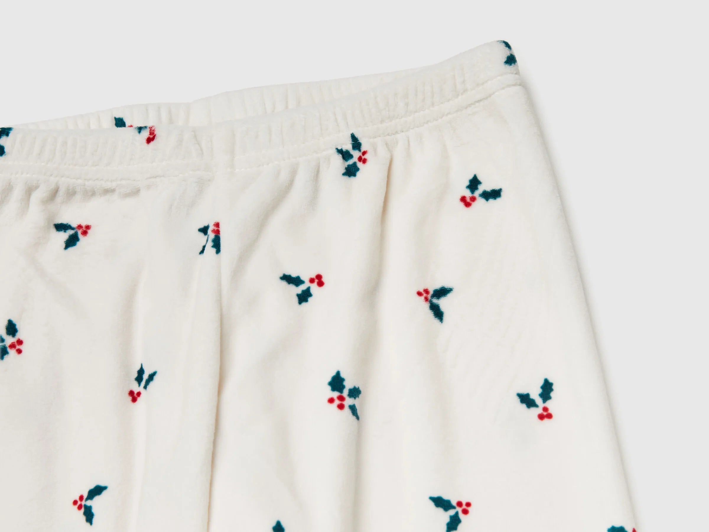 Benetton Creamy White Girls Christmas Pyjamas with Holly SKU: 312W0P09R_67P Image 03