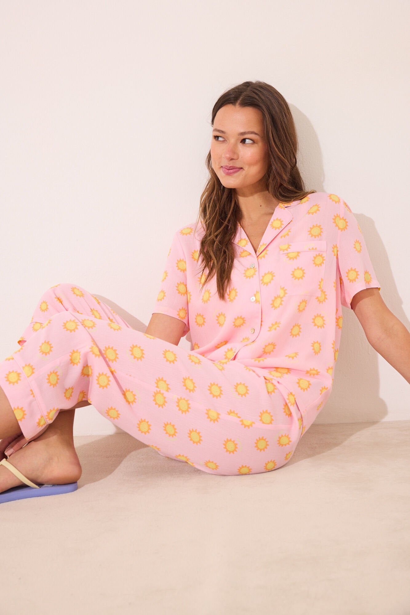 Women Secret_Pink Viscose Capri Classic Pyjamas_3132108_70_01