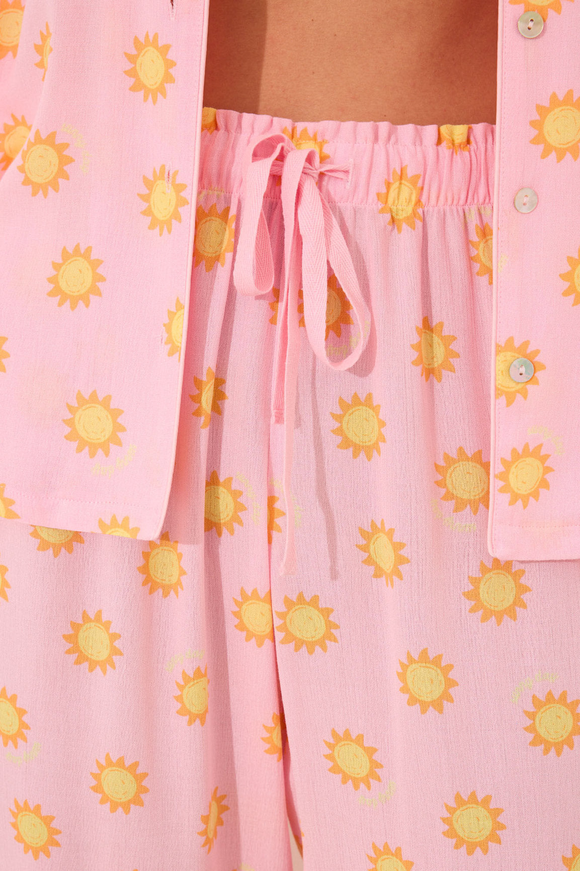 Women Secret_Pink Viscose Capri Classic Pyjamas_3132108_70_04