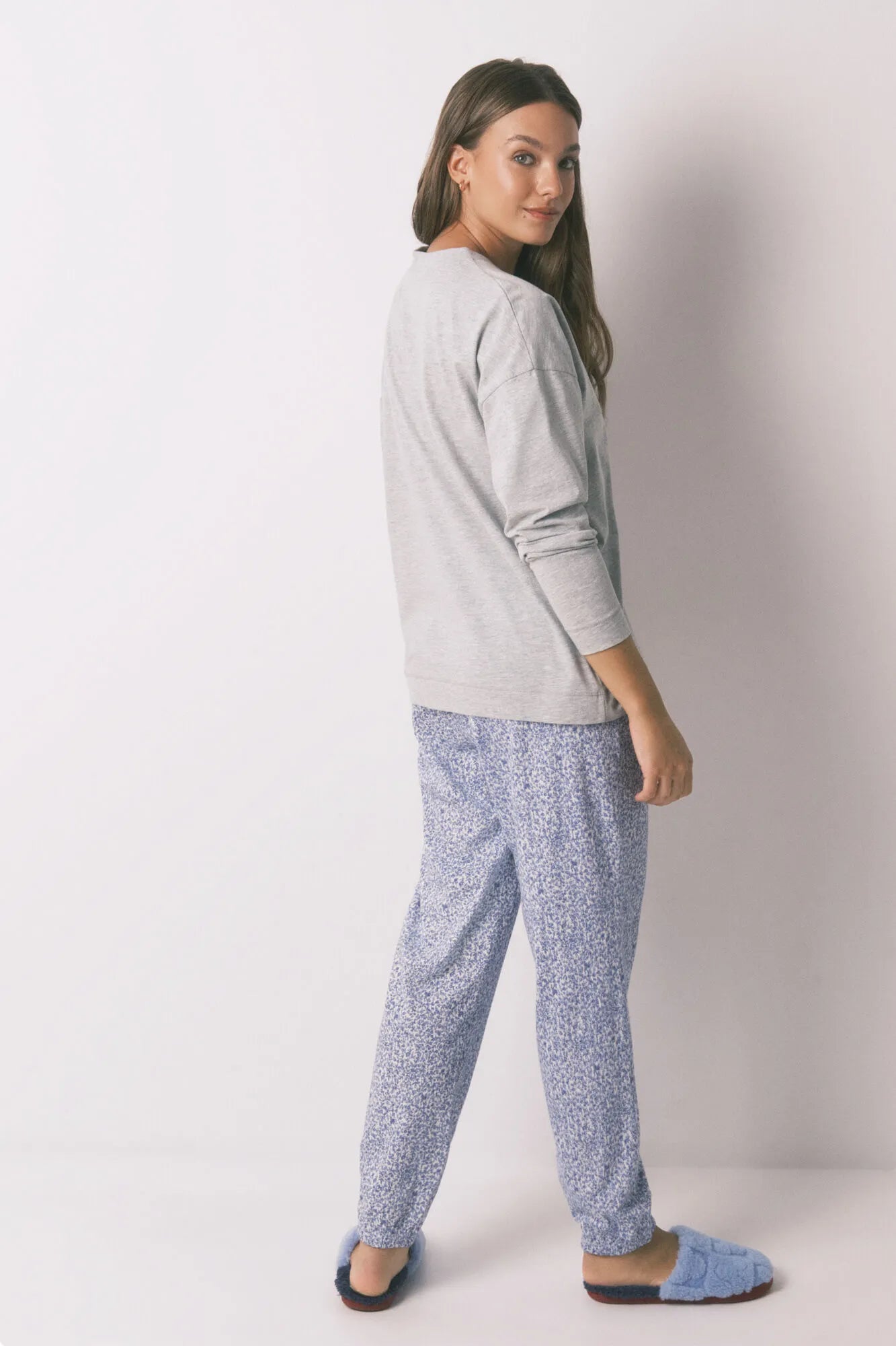 Women Secret_Dark Grey_Long Grey Mickey Cotton Pyjamas_3132123_41_05