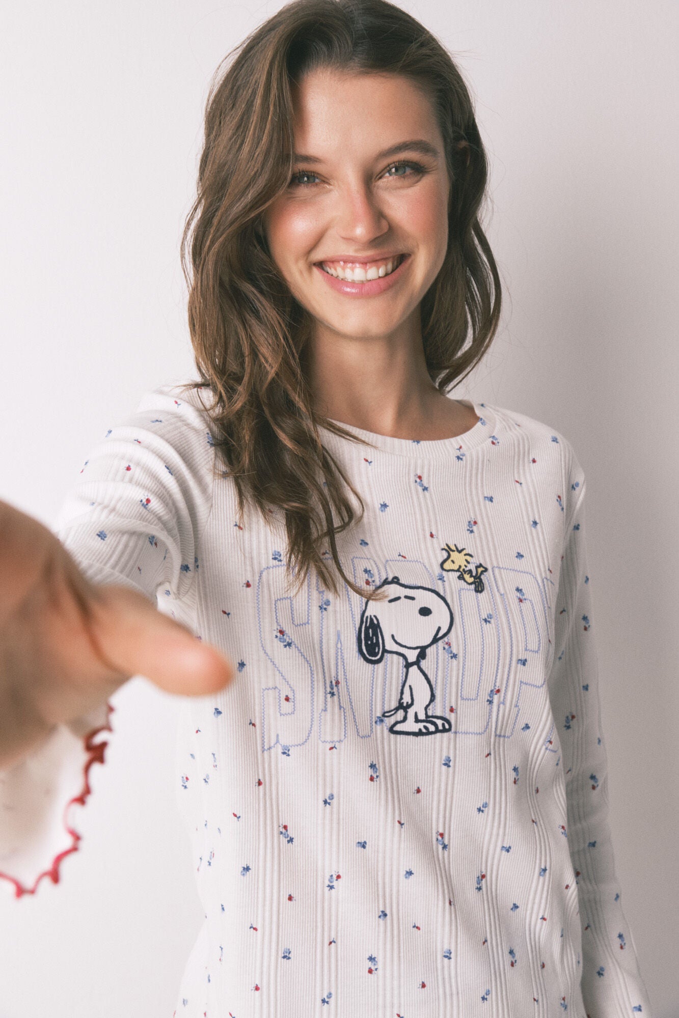 Women Secret_White Print_Long Pyjamas Snoopy White Flowers_3132124_97_06