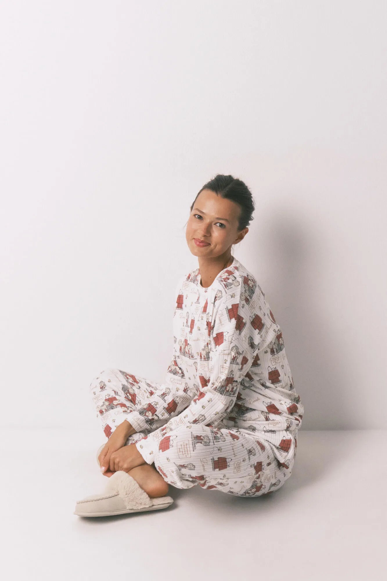 Women Secret_Ivory_Soft Ribbed White Snoopy Long Pyjamas_3132133_96_01