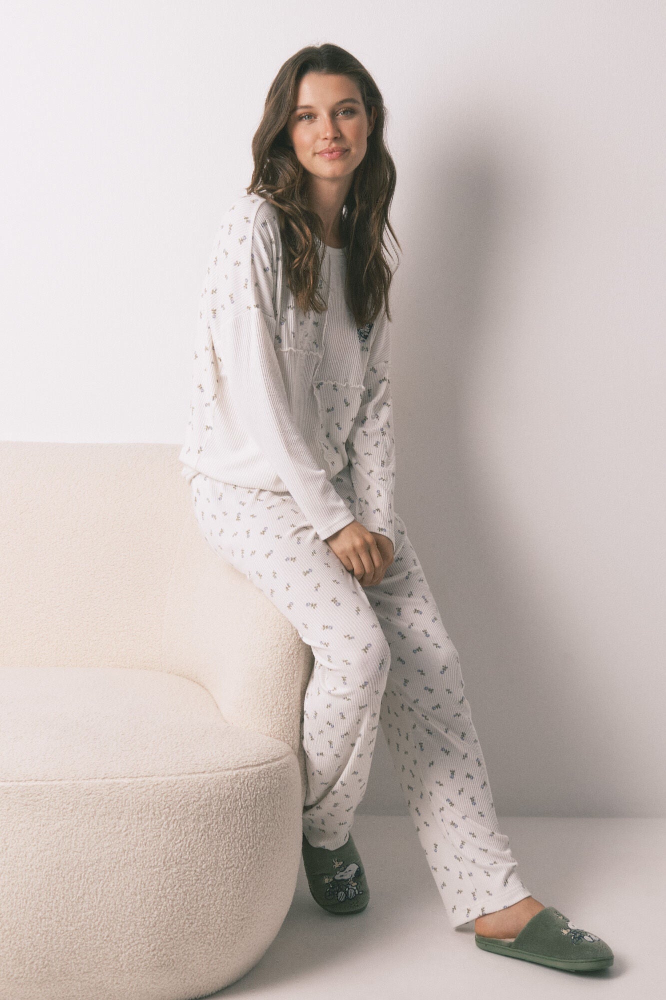 Women Secret_Ivory_Mafalda Ivory 100% Cotton Ribbed Long Pyjamas_3132154_96_01