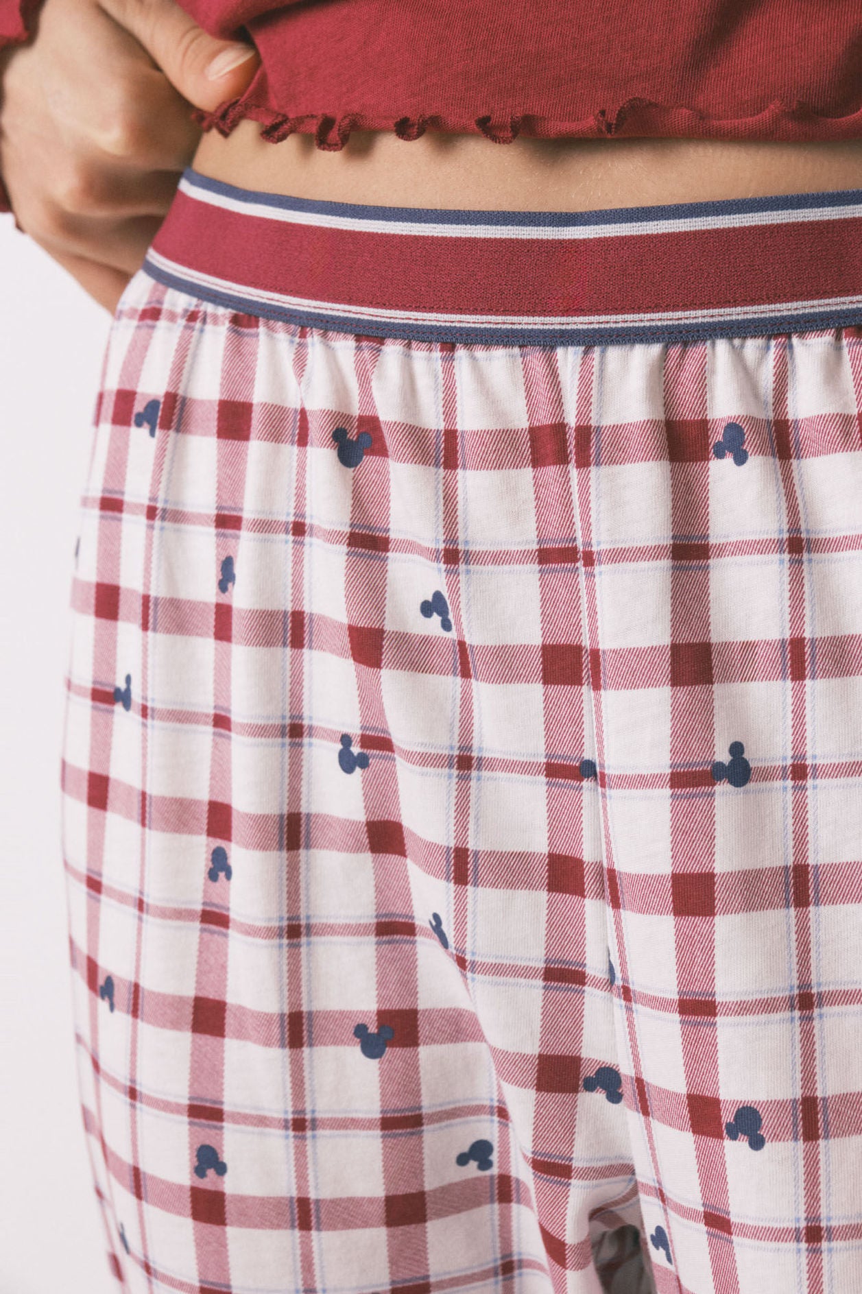 Women Secret_Red_Long Red Mickey Cotton Pyjamas_3132155_60_02