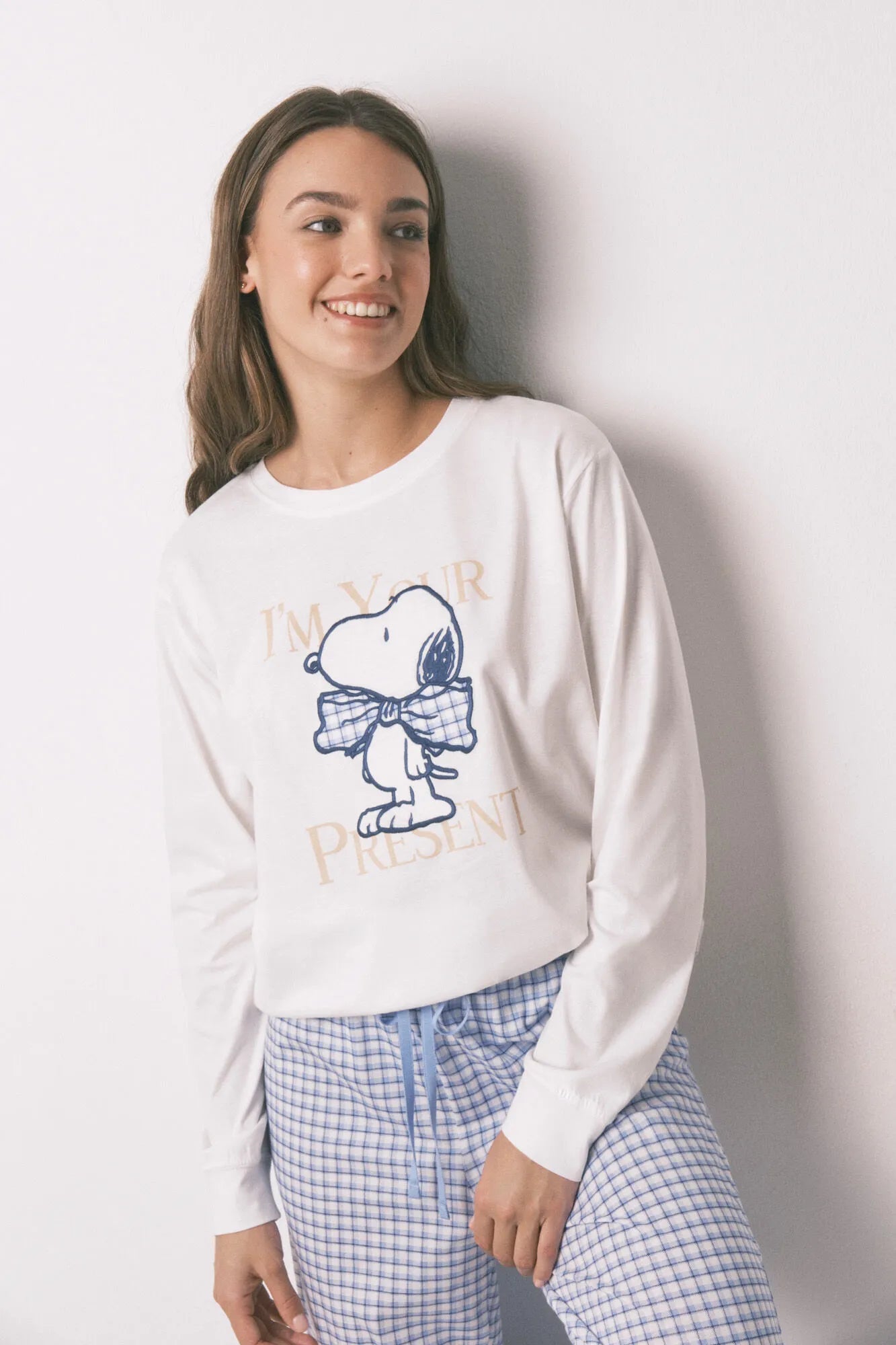 Women Secret_Ivory_Long Cotton Snoopy Vichy Pyjamas_3132232_96_03
