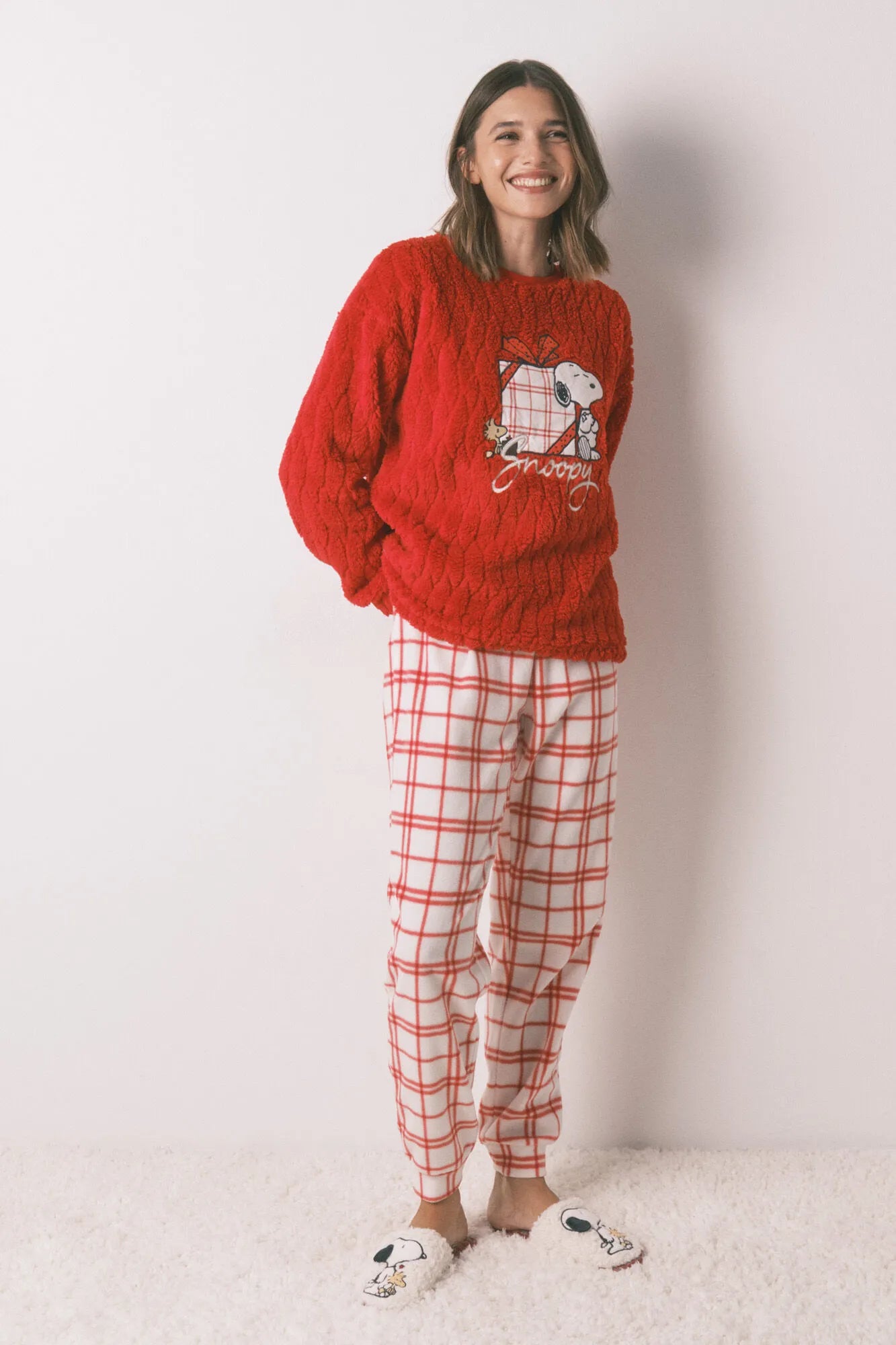 Women Secret_Red/Coral_Long Fleece Pajamas Red Checks Snoopy_3132235_62_02