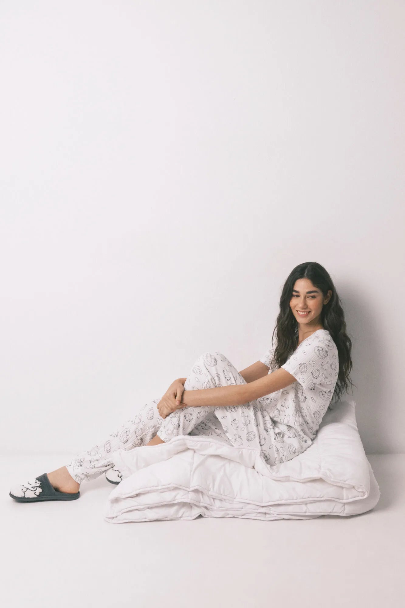 Women Secret_White Print_White Soft Ribbed Moomin Print Pyjamas_3133484_97_03