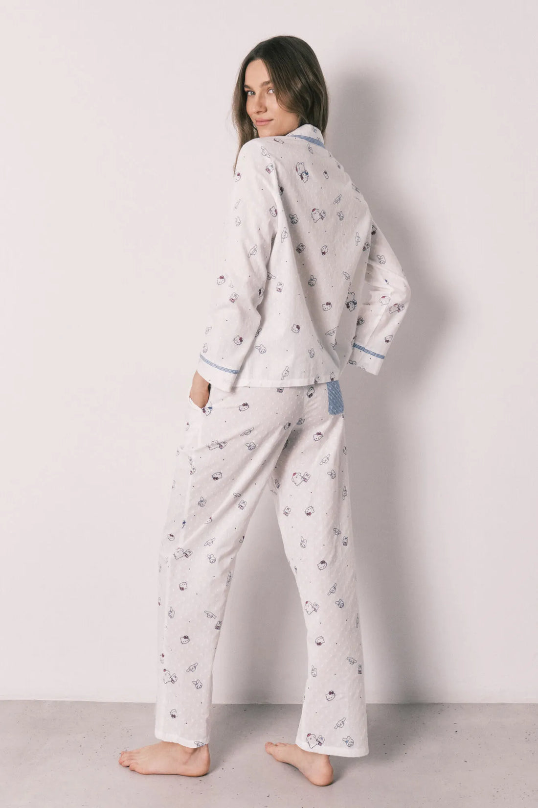 Women Secret Ivory Women Cotton Classic Long Pyjamas Hello Kitty SKU: 3133508_96 Image 02