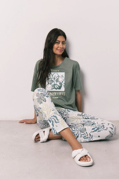 Women Secret Medium Khaki Women Little Missª Short Sleeve Long Pyjamas SKU: 3133541_92 Image 01