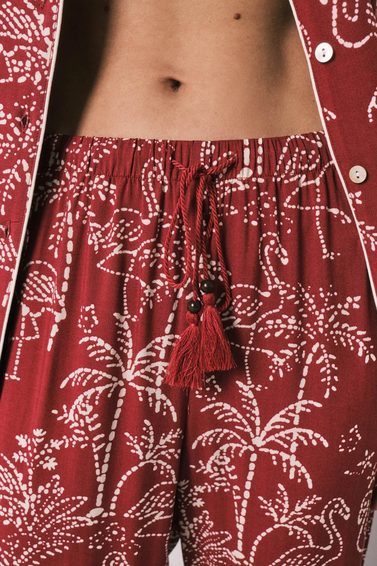 Women Secret Ivory Women Palm Print Classic Long Pyjamas SKU: 3134021_96 Image 03