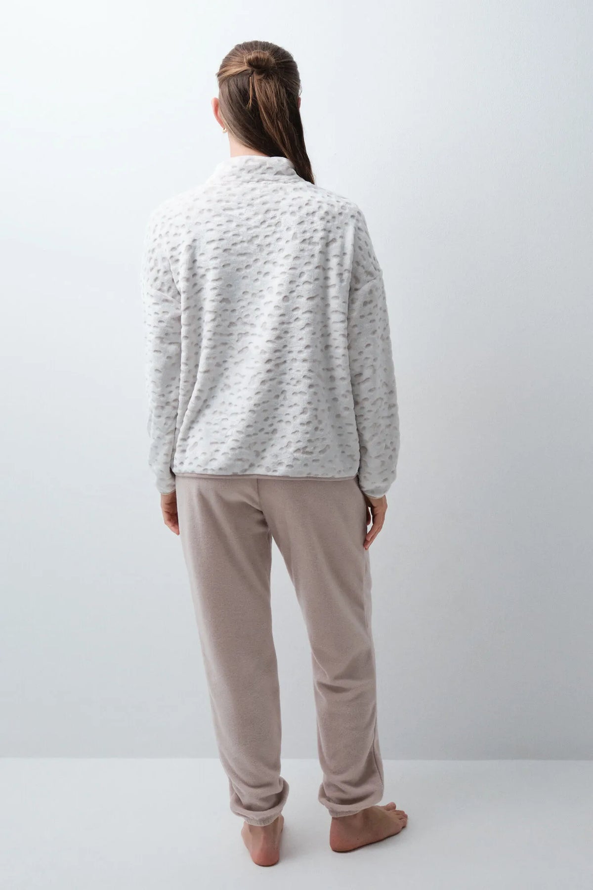 Women Secret Ivory Women Printed Fleece Long Pyjamas SKU: 3134085_96 Image 04