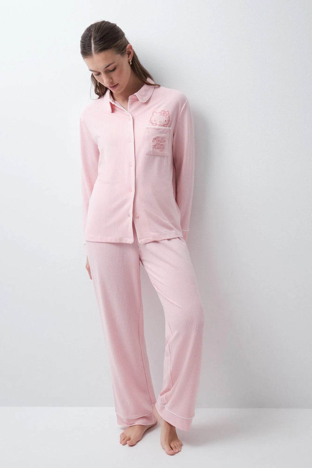 Women Secret Pink Women Hello Kitty Classic Pyjamas SKU: 3134128_72 Image 02