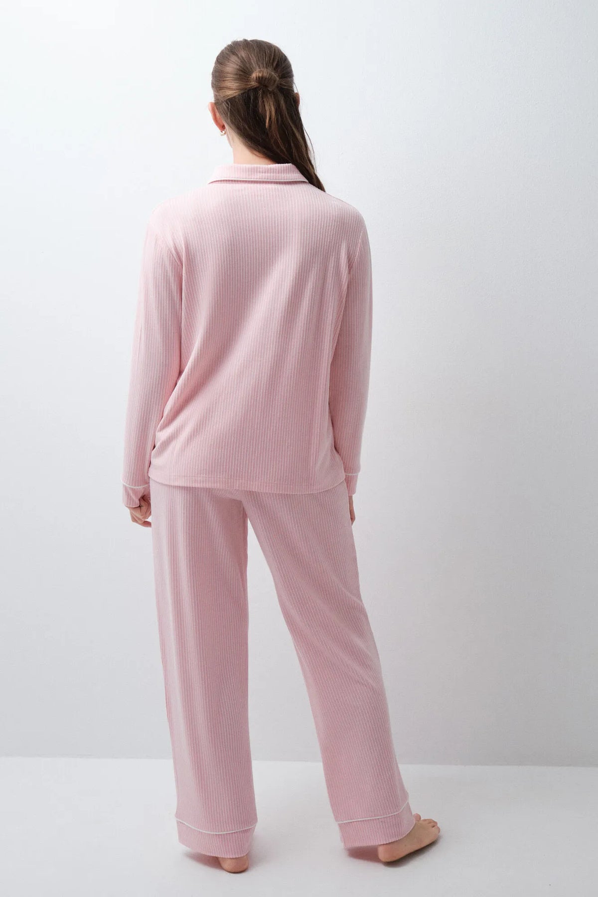 Women Secret Pink Women Hello Kitty Classic Pyjamas SKU: 3134128_72 Image 04