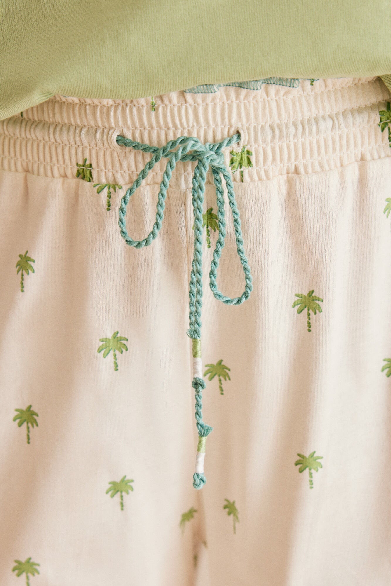 Green Short Sleeves Capri Pant Pyjama_3137658_23_02