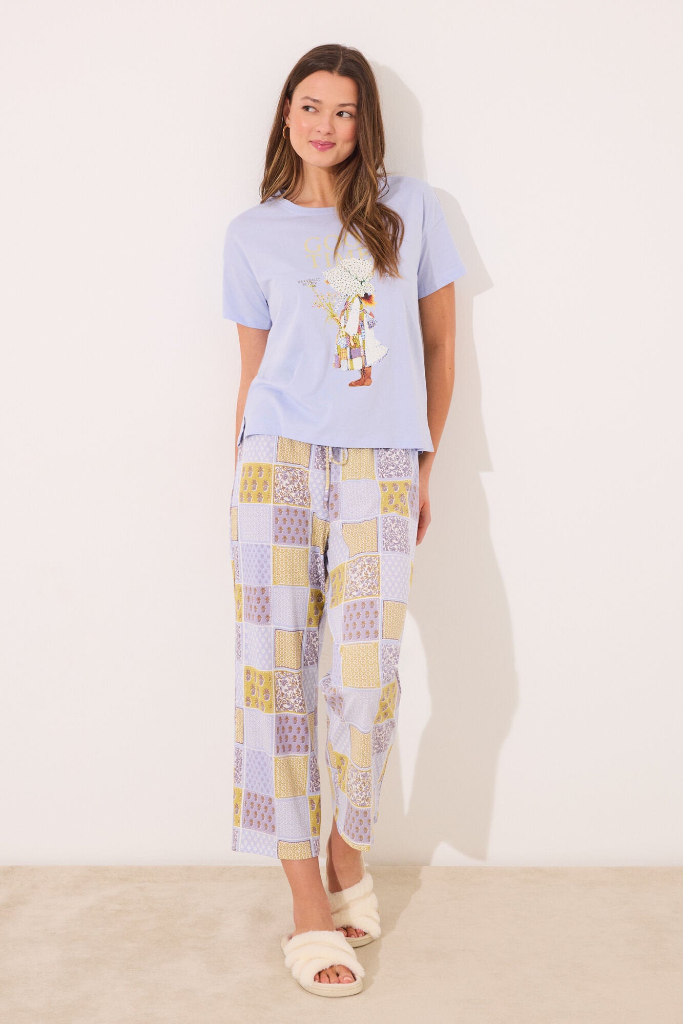 Women Secret_100% Cotton Capri Pyjamas with "Holly Hobbie" Print_3139857_75_01