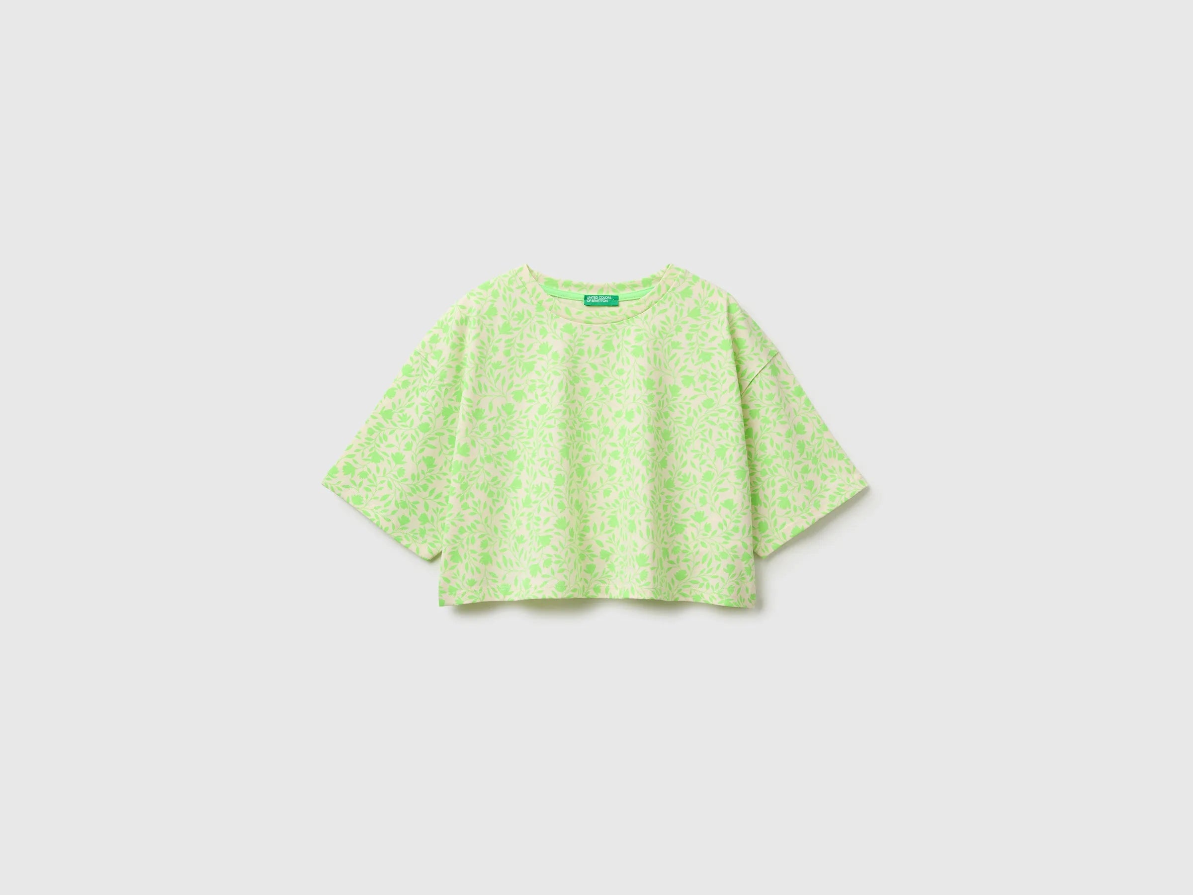 Benetton Green Girls Printed Cropped T-Shirt SKU: 31M0C10TW_72V Image 01
