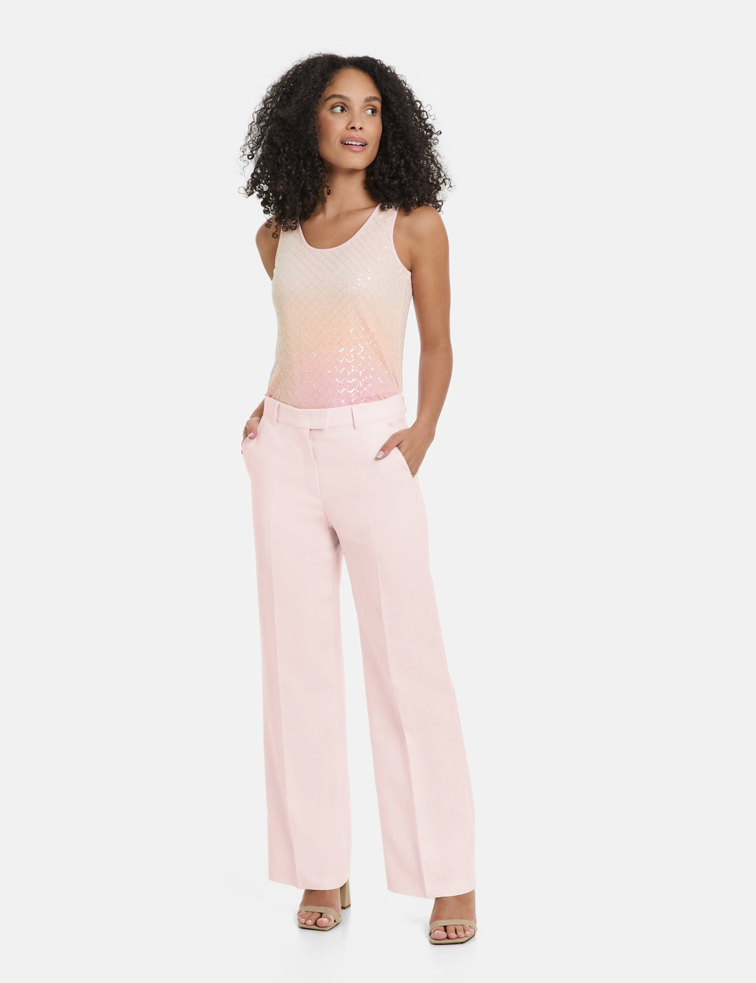 Linen Trousers With Pressed Pleats_320020-31277_30915_01