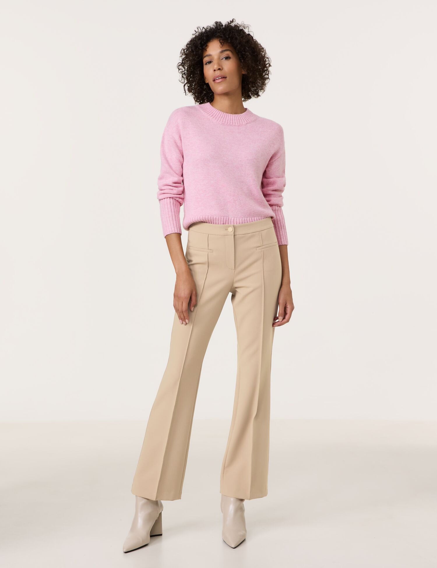 Marlie Flared Fit Cloth Trousers_322058-66298_70493_01