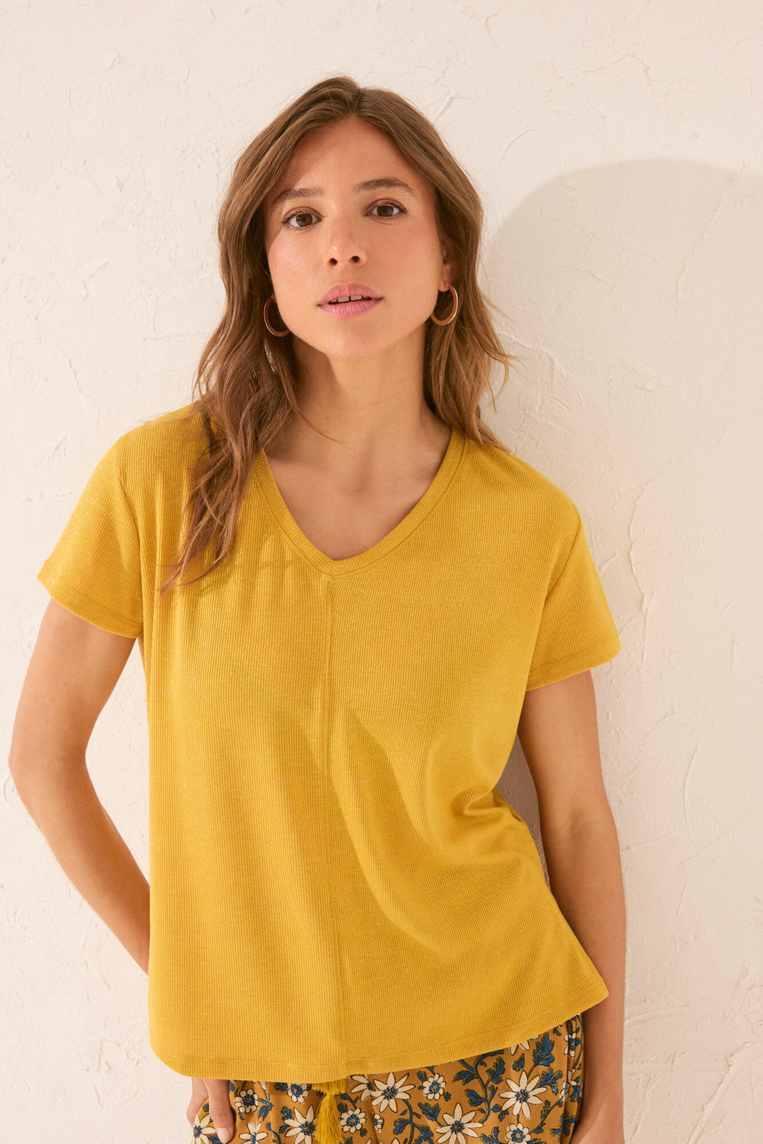 Women Secret_Short Sleeve Ribbed T-Shirt with Gold Lurex_3272260_08_01
